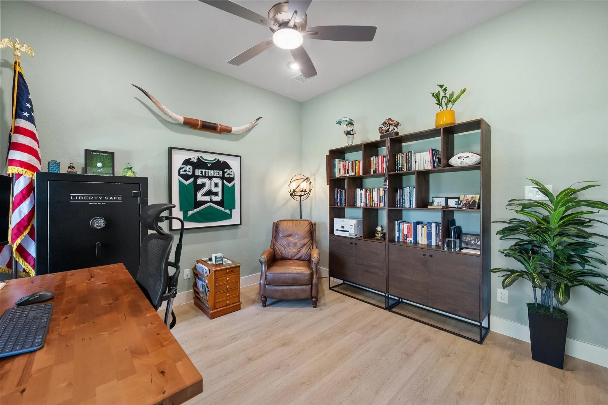 Single Family Residence For Sale in Ellis County , 4550 Night Hawk Trail, Waxahachie, Texas 75165, 4 Bedroom, 3 Bathroom, 2 Garage spaces, 2,768 Sqft, built in 2025, mls#21336084, Real Estate Agent in Waxahachie, Homes For Sale in Ellis county, Homes For Sale in Waxahachie, Realtor in Waxahachie Texas, Real Estate Brokerage Independent Realty Texas, Luminita Cordes Realtor
