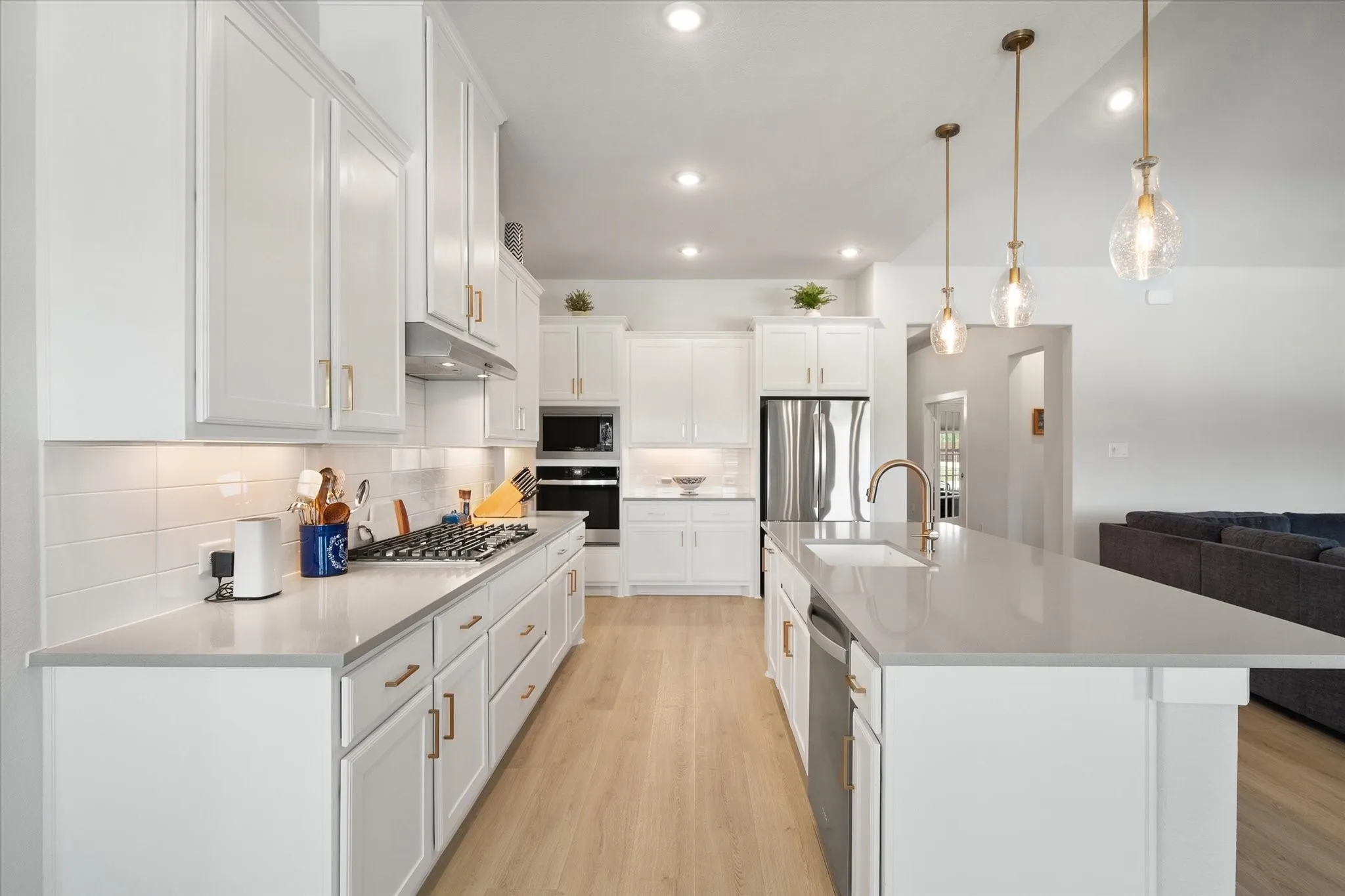 Single Family Residence For Sale in Ellis County , 4550 Night Hawk Trail, Waxahachie, Texas 75165, 4 Bedroom, 3 Bathroom, 2 Garage spaces, 2,768 Sqft, built in 2025, mls#21336084, Real Estate Agent in Waxahachie, Homes For Sale in Ellis county, Homes For Sale in Waxahachie, Realtor in Waxahachie Texas, Real Estate Brokerage Independent Realty Texas, Luminita Cordes Realtor