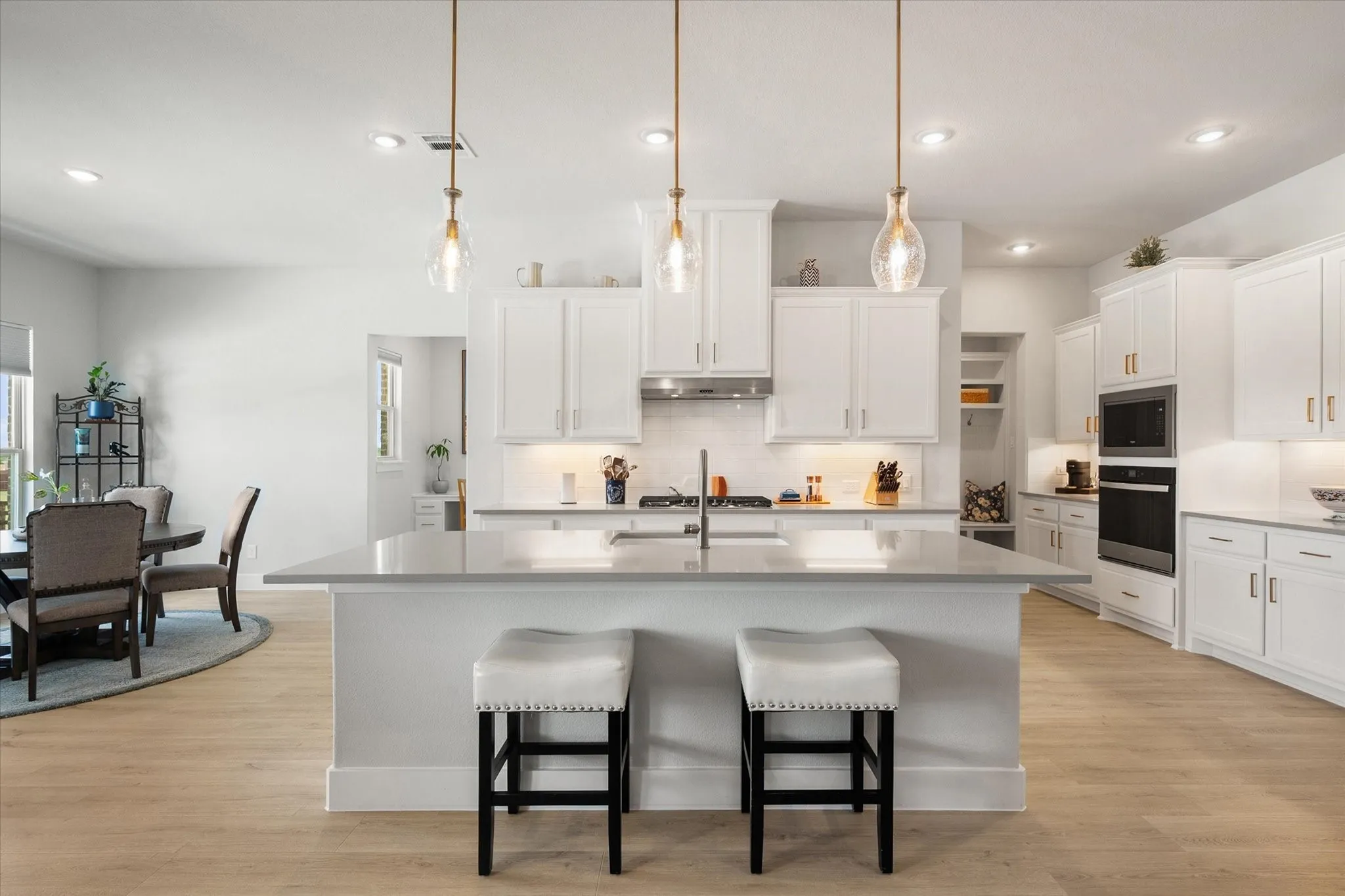 Single Family Residence For Sale in Ellis County , 4550 Night Hawk Trail, Waxahachie, Texas 75165, 4 Bedroom, 3 Bathroom, 2 Garage spaces, 2,768 Sqft, built in 2025, mls#21336084, Real Estate Agent in Waxahachie, Homes For Sale in Ellis county, Homes For Sale in Waxahachie, Realtor in Waxahachie Texas, Real Estate Brokerage Independent Realty Texas, Luminita Cordes Realtor