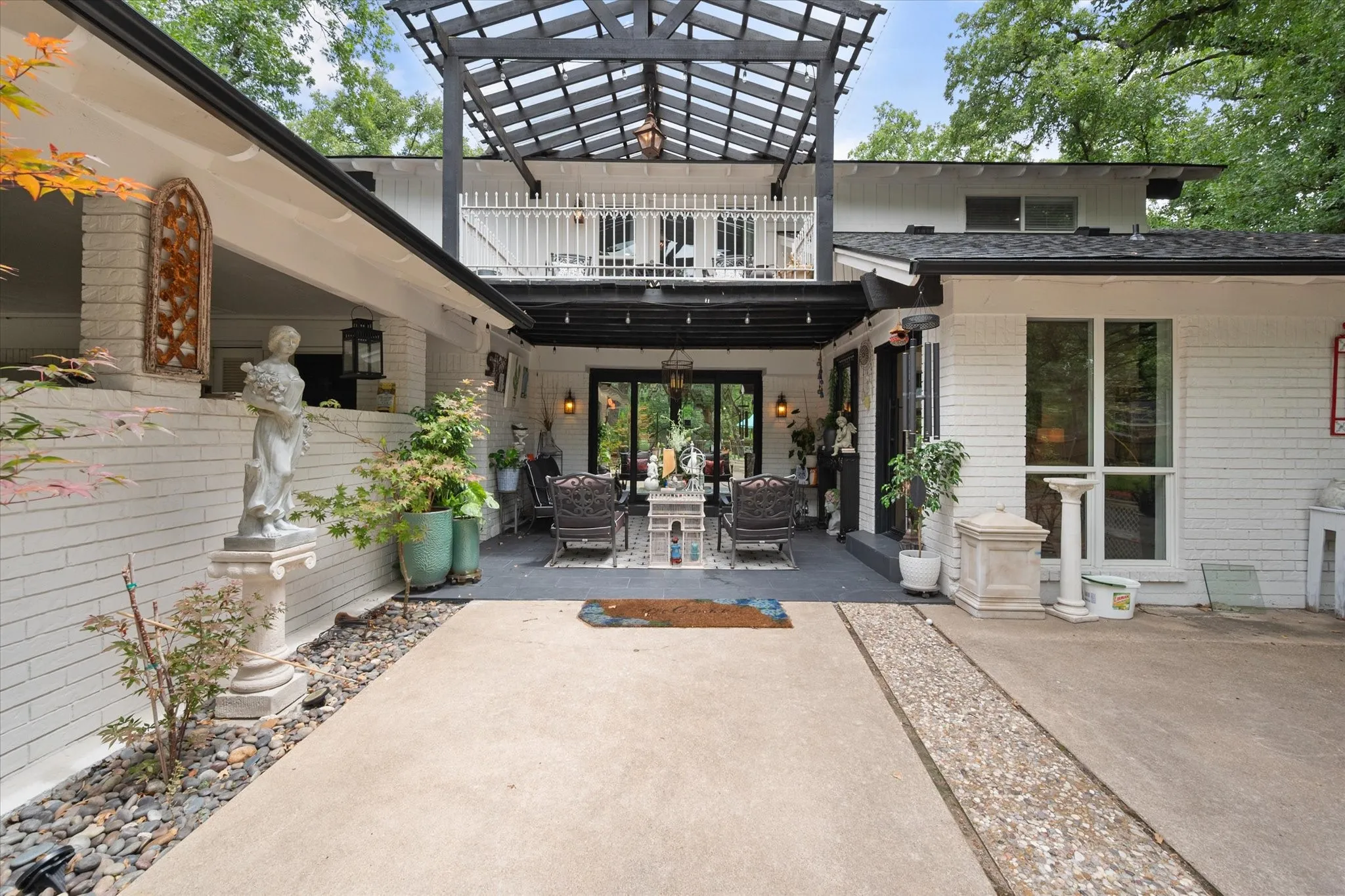 Single Family Residence For Sale in Navarro County , 2202 Highland Circle, Corsicana, Texas 75110, 3 Bedroom, 4 Bathroom, Garage spaces, 3,223 Sqft, built in 1963, mls#21336330, Real Estate Agent in Corsicana, Homes For Sale in Navarro county, Homes For Sale in Corsicana, Realtor in Corsicana Texas, Real Estate Brokerage Independent Realty Texas, Luminita Cordes Realtor