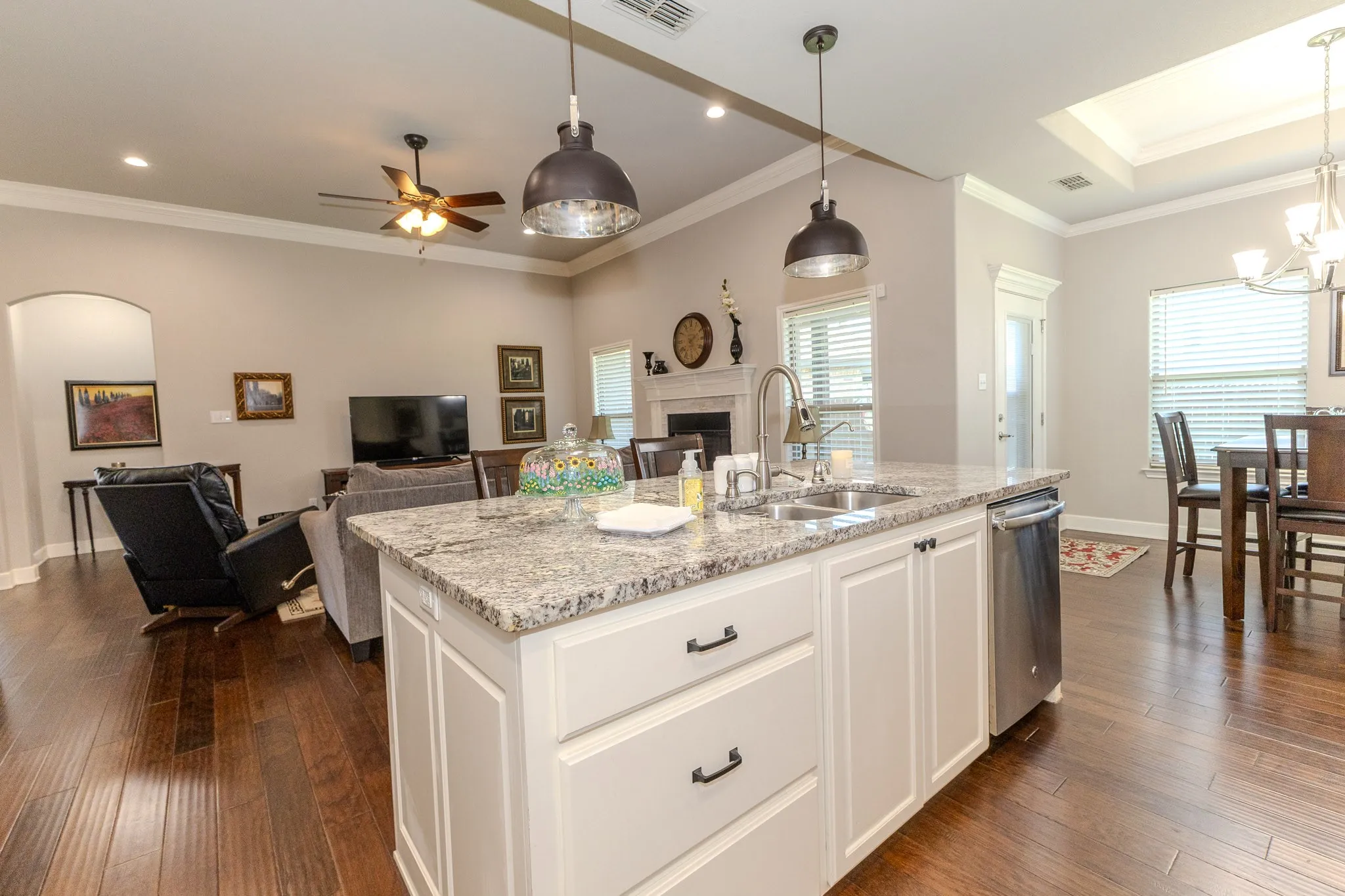 Single Family Residence For Sale in Taylor County , 374 Brazos Drive, Abilene, Texas 79602, 4 Bedroom, 2 Bathroom, 2 Garage spaces, 1,971 Sqft, built in 2017, mls#21336563, Real Estate Agent in Abilene, Homes For Sale in Taylor county, Homes For Sale in Abilene, Realtor in Abilene Texas, Real Estate Brokerage Independent Realty Texas, Luminita Cordes Realtor