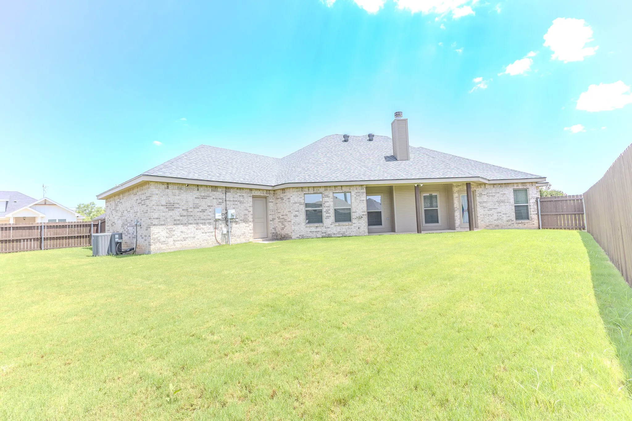 Single Family Residence For Sale in Taylor County , 374 Brazos Drive, Abilene, Texas 79602, 4 Bedroom, 2 Bathroom, 2 Garage spaces, 1,971 Sqft, built in 2017, mls#21336563, Real Estate Agent in Abilene, Homes For Sale in Taylor county, Homes For Sale in Abilene, Realtor in Abilene Texas, Real Estate Brokerage Independent Realty Texas, Luminita Cordes Realtor