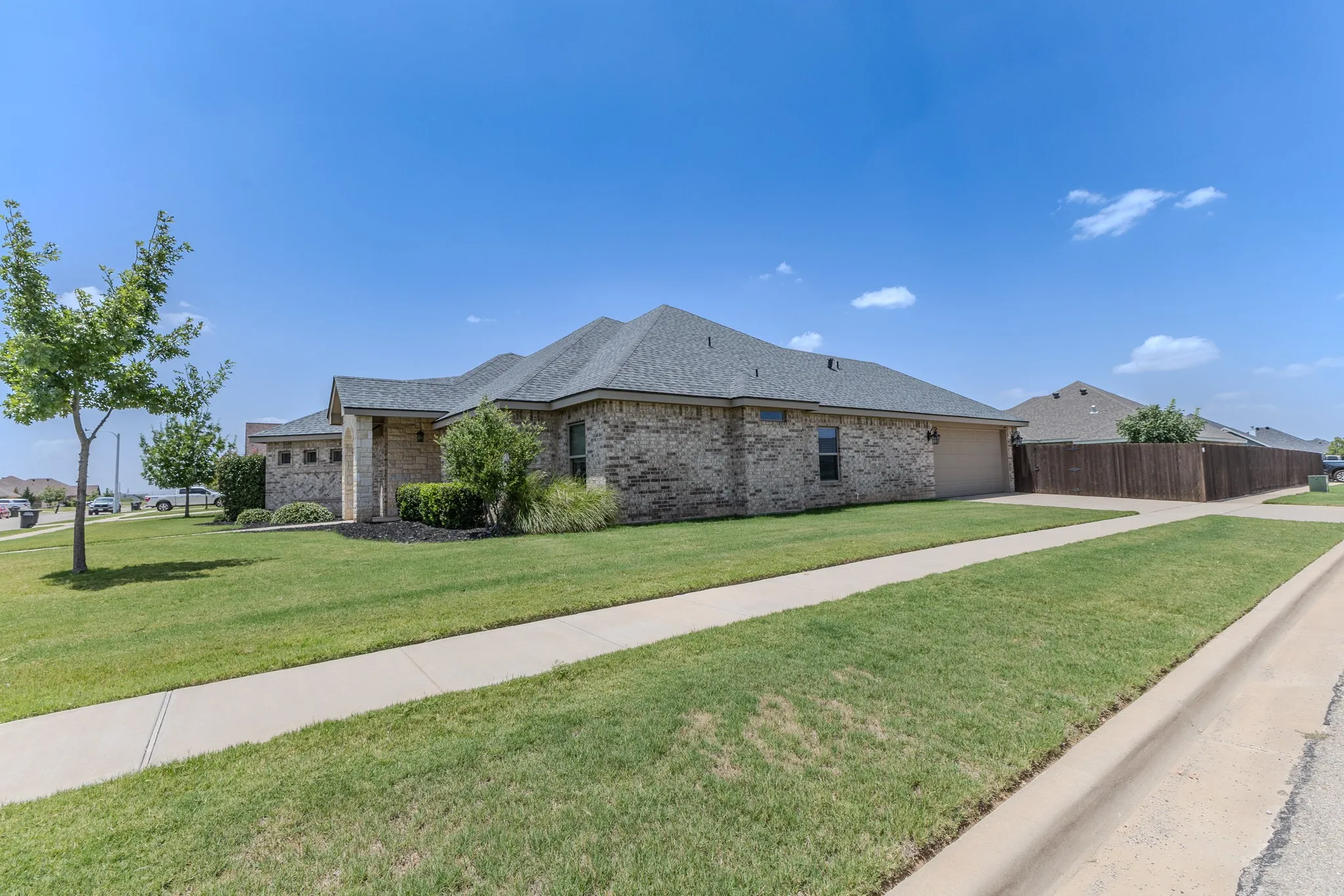 Single Family Residence For Sale in Taylor County , 374 Brazos Drive, Abilene, Texas 79602, 4 Bedroom, 2 Bathroom, 2 Garage spaces, 1,971 Sqft, built in 2017, mls#21336563, Real Estate Agent in Abilene, Homes For Sale in Taylor county, Homes For Sale in Abilene, Realtor in Abilene Texas, Real Estate Brokerage Independent Realty Texas, Luminita Cordes Realtor
