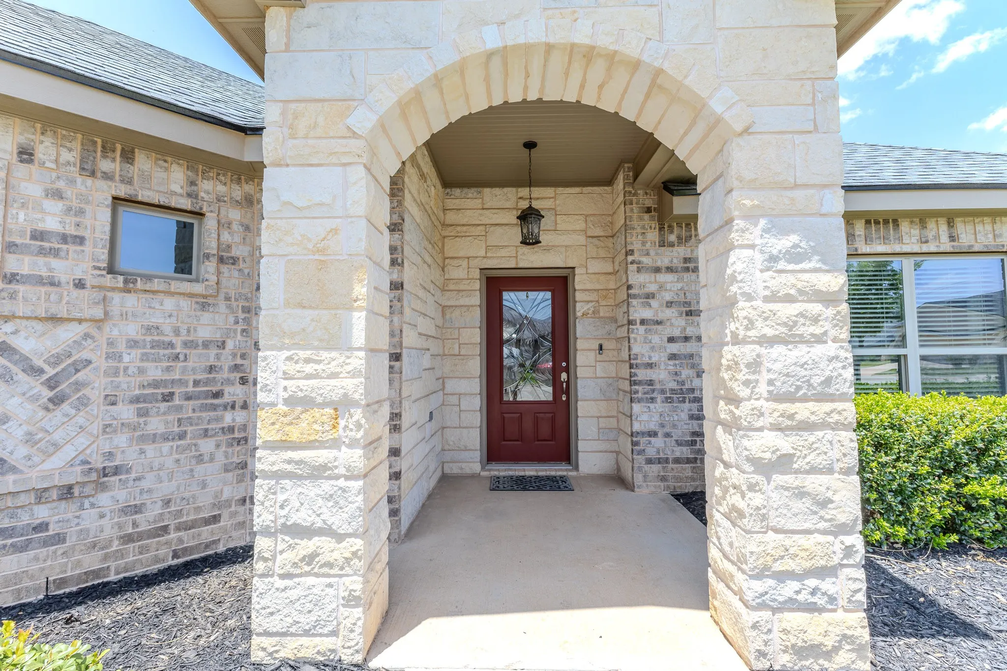 Single Family Residence For Sale in Taylor County , 374 Brazos Drive, Abilene, Texas 79602, 4 Bedroom, 2 Bathroom, 2 Garage spaces, 1,971 Sqft, built in 2017, mls#21336563, Real Estate Agent in Abilene, Homes For Sale in Taylor county, Homes For Sale in Abilene, Realtor in Abilene Texas, Real Estate Brokerage Independent Realty Texas, Luminita Cordes Realtor