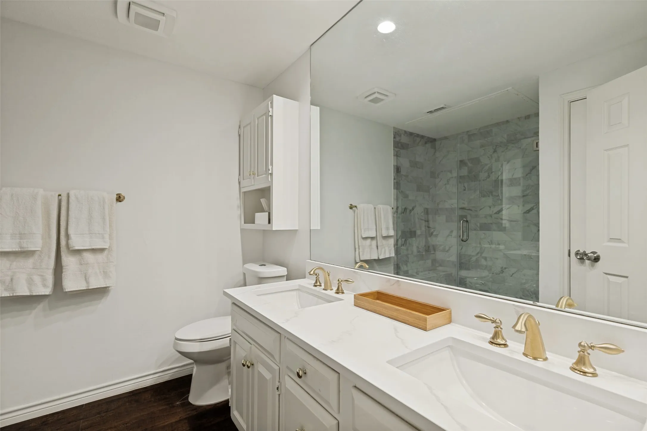 Another view of the primary bath