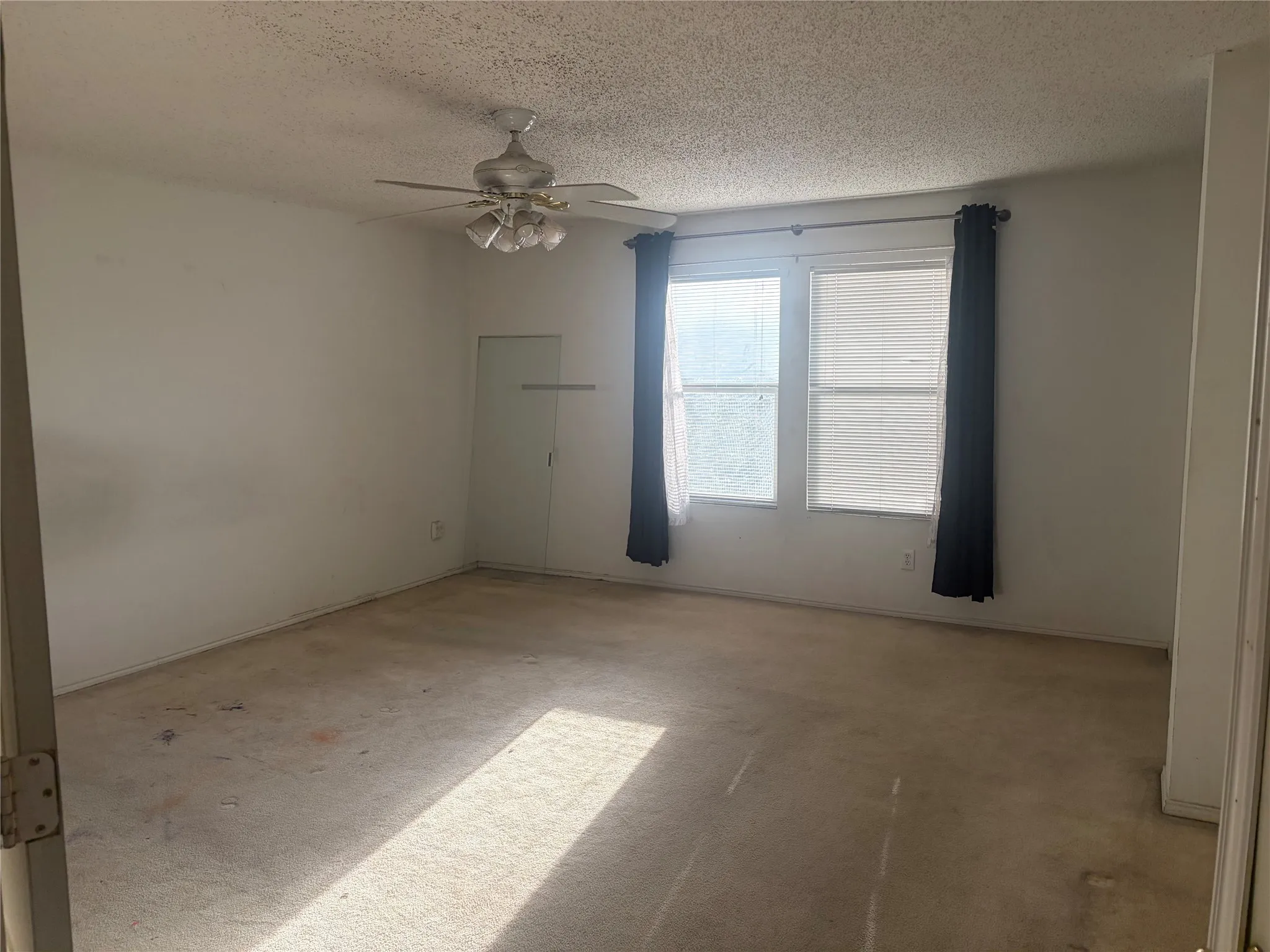 Single Family Residence For Sale in Dallas County , 1229 Longleaf Drive, Cedar Hill, Texas 75104, 5 Bedroom, 3 Bathroom, 2 Garage spaces, 3,648 Sqft, built in 2002, mls#21336575, Real Estate Agent in Cedar Hill, Homes For Sale in Dallas county, Homes For Sale in Cedar Hill, Realtor in Cedar Hill Texas, Real Estate Brokerage Independent Realty Texas, Luminita Cordes Realtor