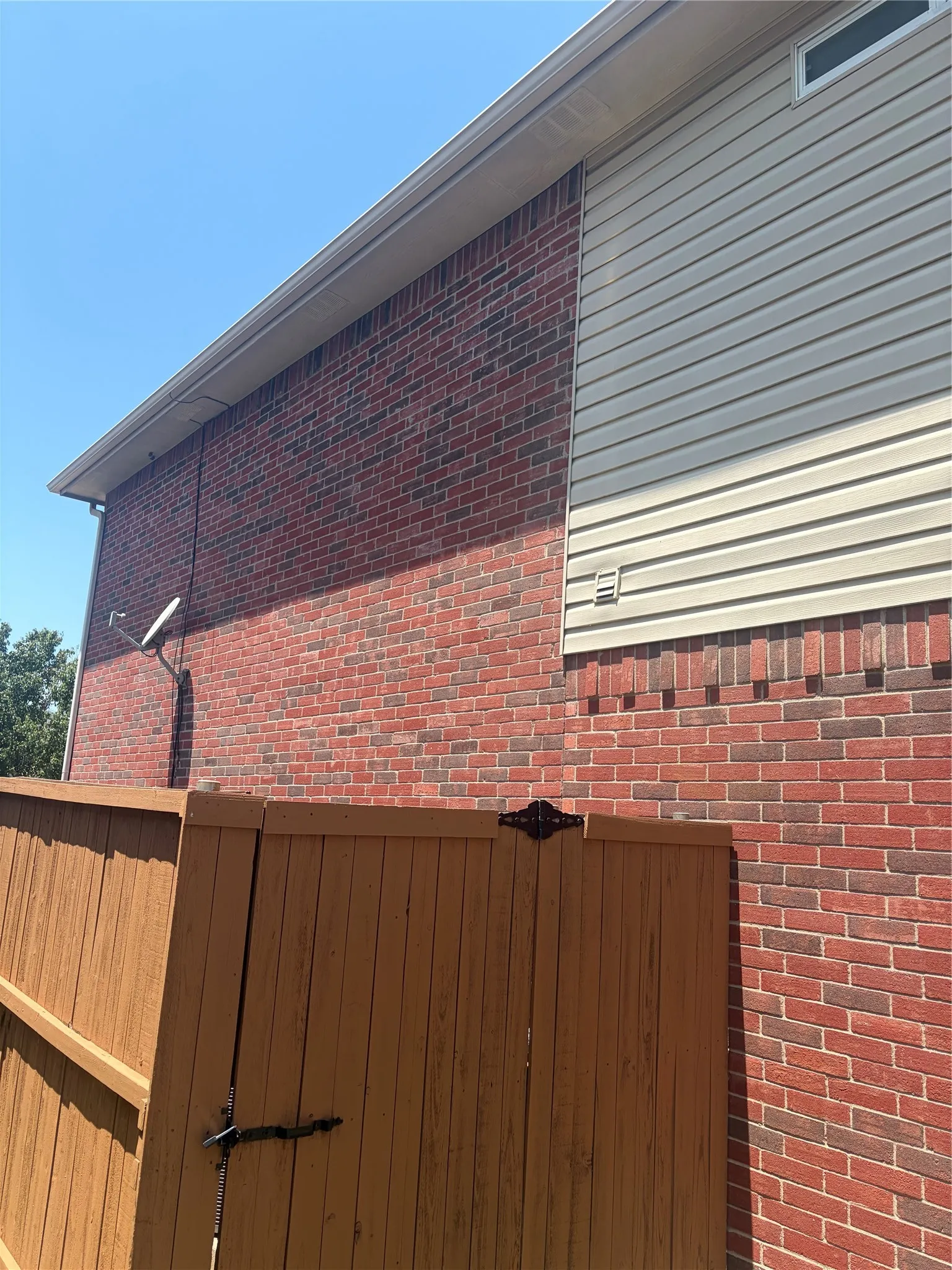 Single Family Residence For Sale in Dallas County , 1229 Longleaf Drive, Cedar Hill, Texas 75104, 5 Bedroom, 3 Bathroom, 2 Garage spaces, 3,648 Sqft, built in 2002, mls#21336575, Real Estate Agent in Cedar Hill, Homes For Sale in Dallas county, Homes For Sale in Cedar Hill, Realtor in Cedar Hill Texas, Real Estate Brokerage Independent Realty Texas, Luminita Cordes Realtor