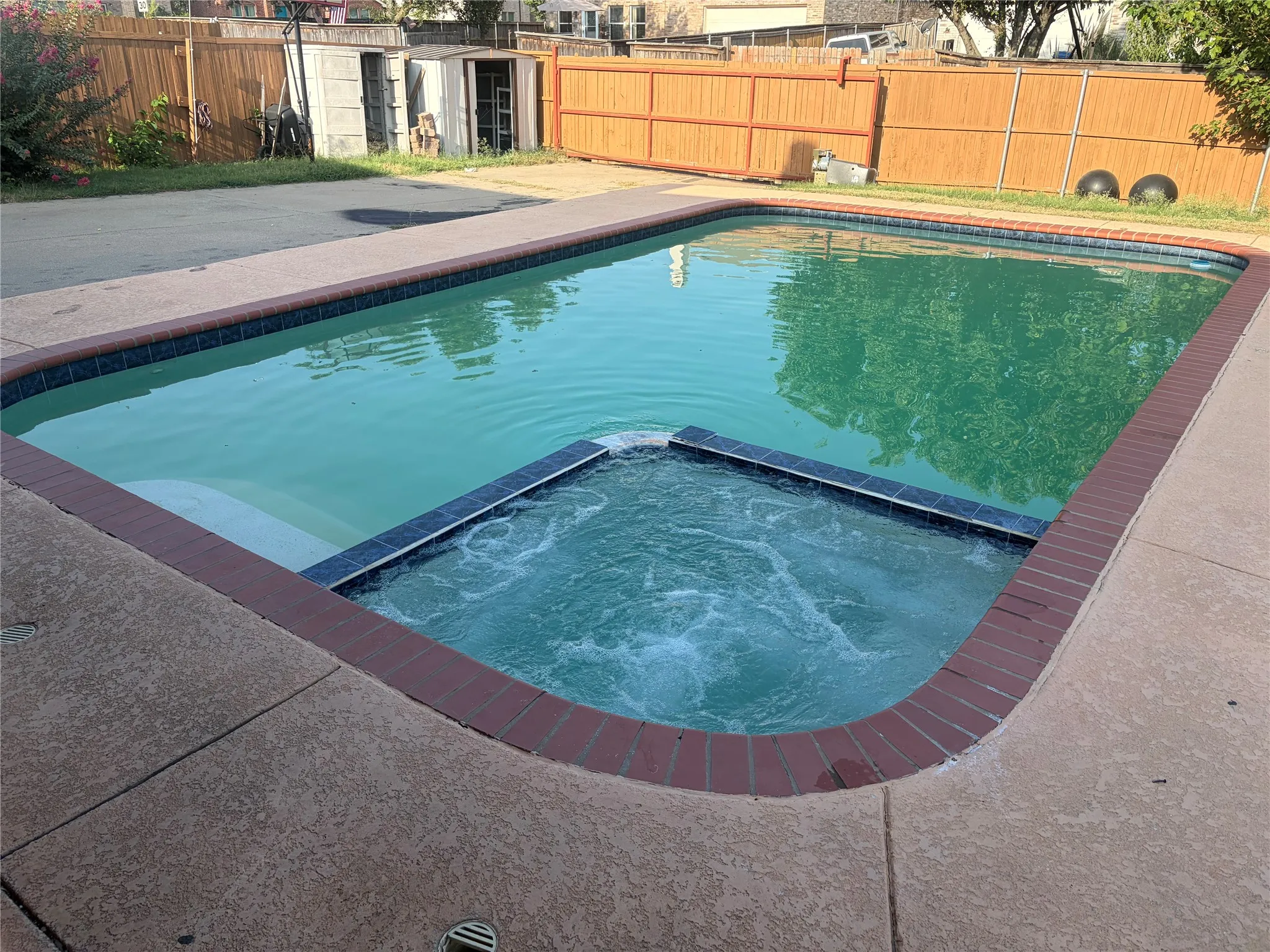 Single Family Residence For Sale in Dallas County , 1229 Longleaf Drive, Cedar Hill, Texas 75104, 5 Bedroom, 3 Bathroom, 2 Garage spaces, 3,648 Sqft, built in 2002, mls#21336575, Real Estate Agent in Cedar Hill, Homes For Sale in Dallas county, Homes For Sale in Cedar Hill, Realtor in Cedar Hill Texas, Real Estate Brokerage Independent Realty Texas, Luminita Cordes Realtor