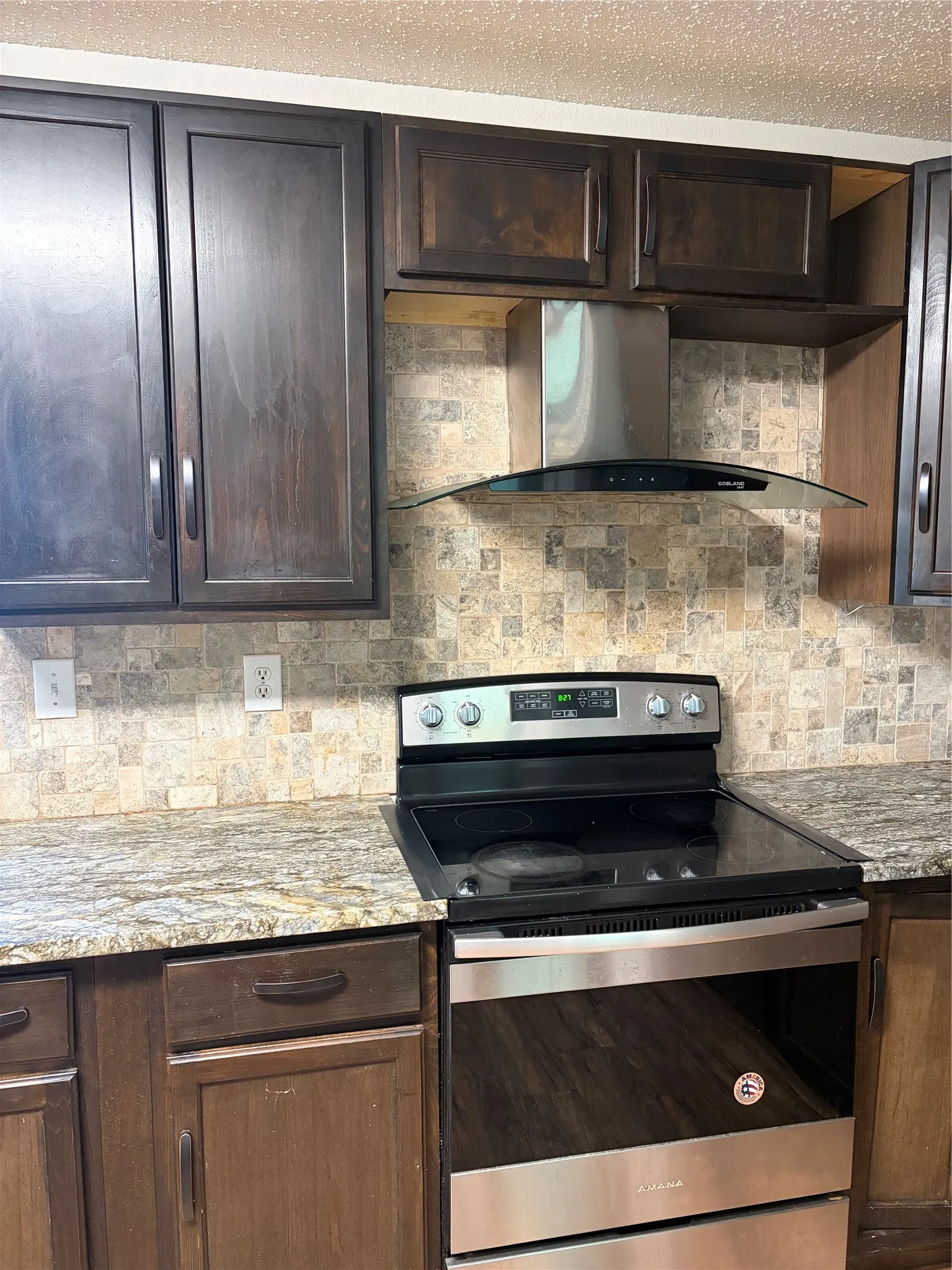 Single Family Residence For Sale in Dallas County , 1229 Longleaf Drive, Cedar Hill, Texas 75104, 5 Bedroom, 3 Bathroom, 2 Garage spaces, 3,648 Sqft, built in 2002, mls#21336575, Real Estate Agent in Cedar Hill, Homes For Sale in Dallas county, Homes For Sale in Cedar Hill, Realtor in Cedar Hill Texas, Real Estate Brokerage Independent Realty Texas, Luminita Cordes Realtor