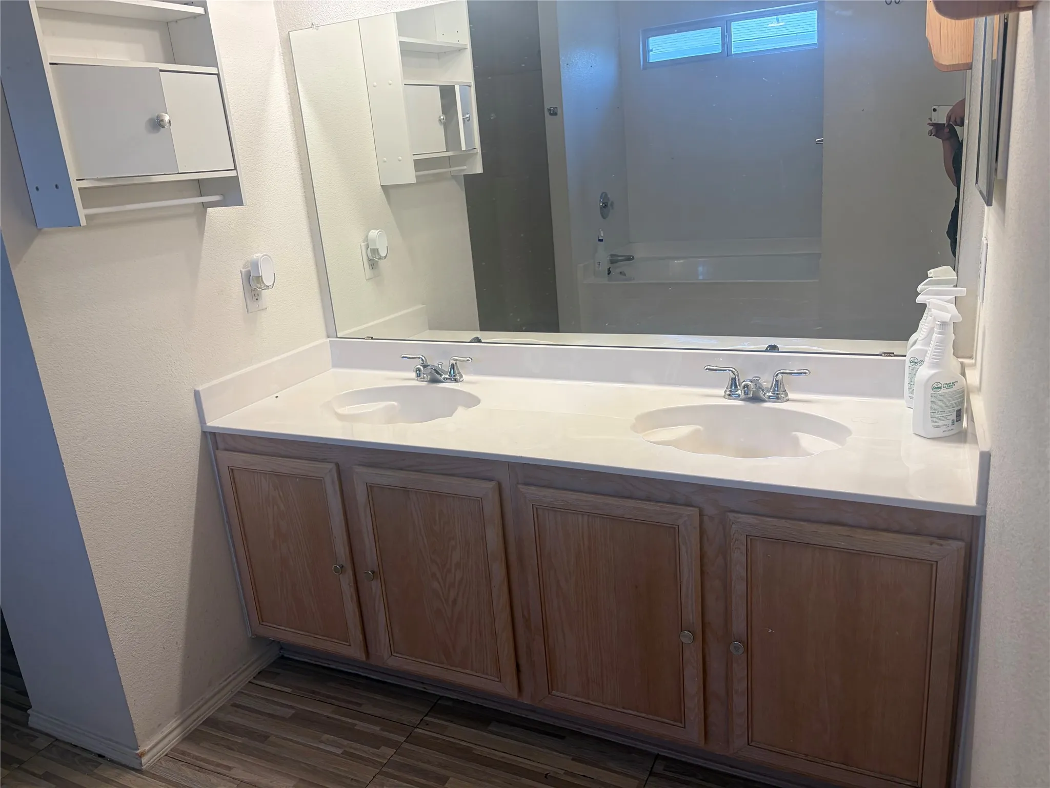 Single Family Residence For Sale in Dallas County , 1229 Longleaf Drive, Cedar Hill, Texas 75104, 5 Bedroom, 3 Bathroom, 2 Garage spaces, 3,648 Sqft, built in 2002, mls#21336575, Real Estate Agent in Cedar Hill, Homes For Sale in Dallas county, Homes For Sale in Cedar Hill, Realtor in Cedar Hill Texas, Real Estate Brokerage Independent Realty Texas, Luminita Cordes Realtor