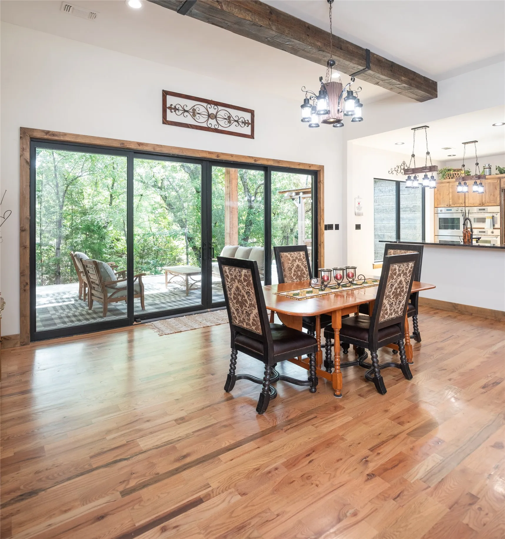 Single Family Residence For Sale in Grayson County , 328 Wolf Front Road, Van Alstyne, Texas 75495, 3 Bedroom, 3 Bathroom, 3 Garage spaces, 4,528 Sqft, built in 2023, mls#21334690, Real Estate Agent in Van Alstyne, Homes For Sale in Grayson county, Homes For Sale in Van Alstyne, Realtor in Van Alstyne Texas, Real Estate Brokerage Independent Realty Texas, Luminita Cordes Realtor