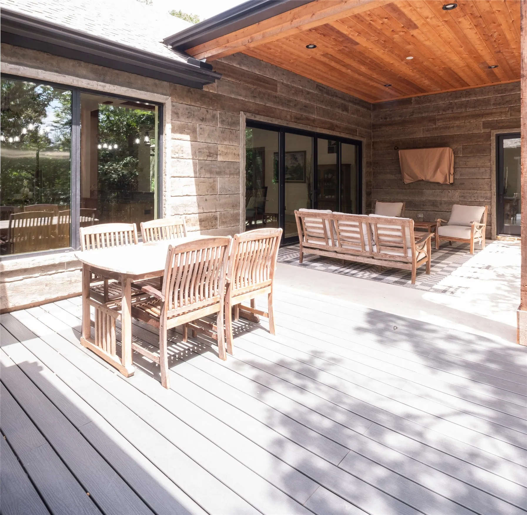Single Family Residence For Sale in Grayson County , 328 Wolf Front Road, Van Alstyne, Texas 75495, 3 Bedroom, 3 Bathroom, 3 Garage spaces, 4,528 Sqft, built in 2023, mls#21334690, Real Estate Agent in Van Alstyne, Homes For Sale in Grayson county, Homes For Sale in Van Alstyne, Realtor in Van Alstyne Texas, Real Estate Brokerage Independent Realty Texas, Luminita Cordes Realtor