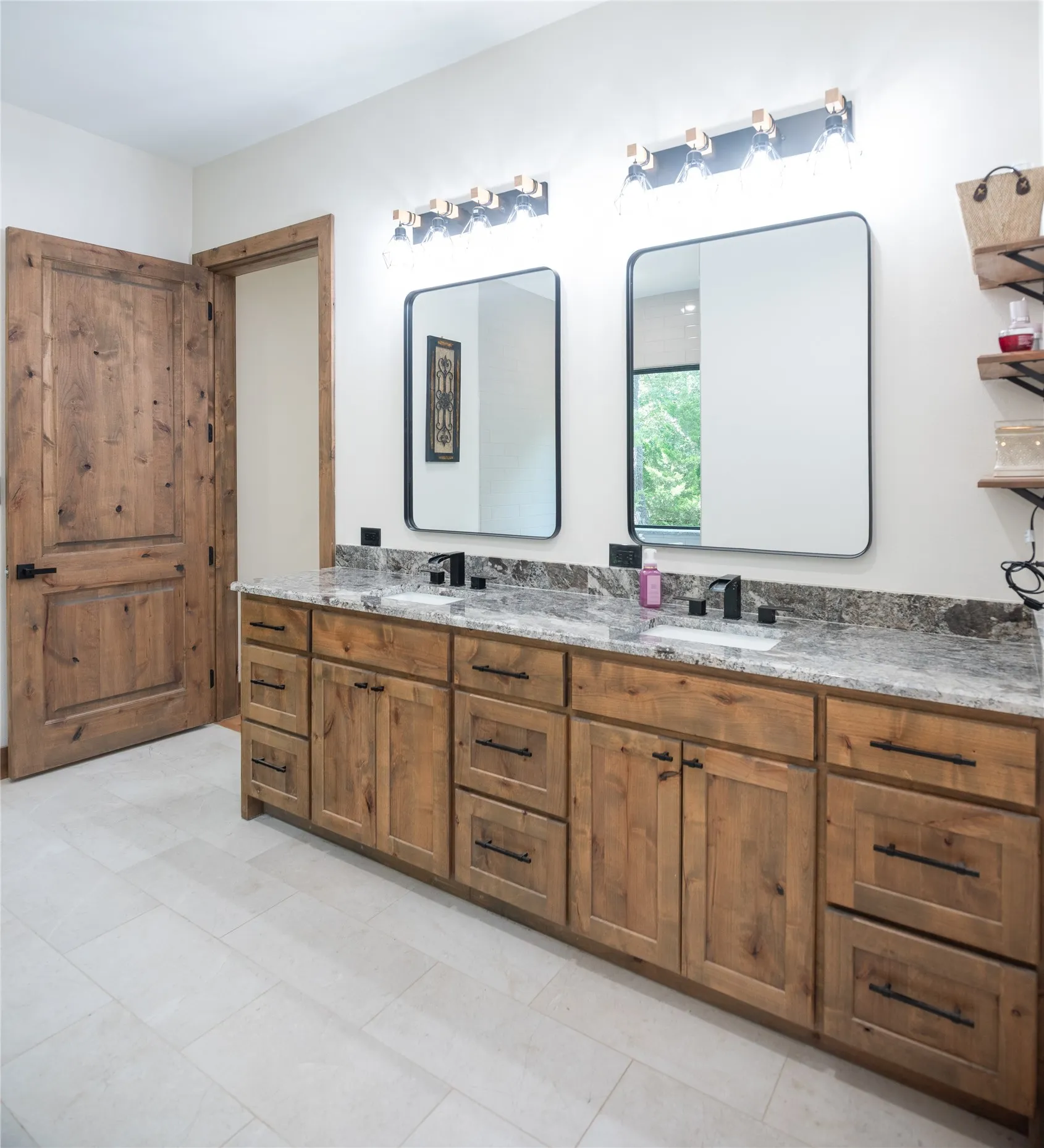 Single Family Residence For Sale in Grayson County , 328 Wolf Front Road, Van Alstyne, Texas 75495, 3 Bedroom, 3 Bathroom, 3 Garage spaces, 4,528 Sqft, built in 2023, mls#21334690, Real Estate Agent in Van Alstyne, Homes For Sale in Grayson county, Homes For Sale in Van Alstyne, Realtor in Van Alstyne Texas, Real Estate Brokerage Independent Realty Texas, Luminita Cordes Realtor