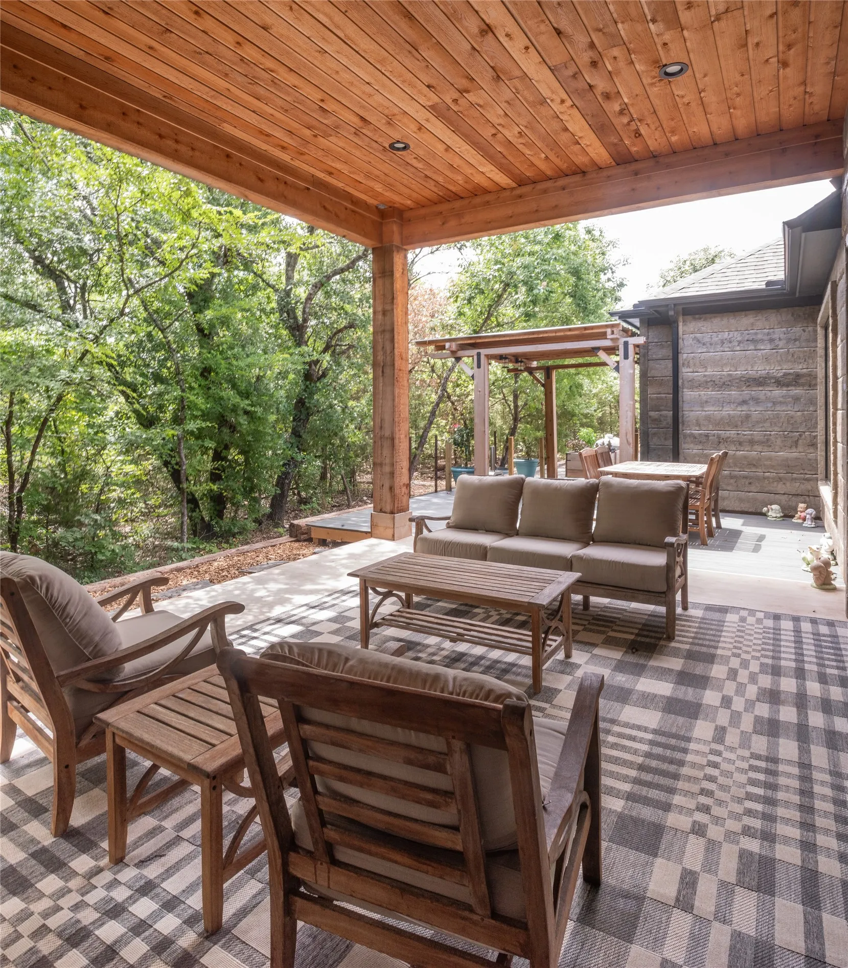 Single Family Residence For Sale in Grayson County , 328 Wolf Front Road, Van Alstyne, Texas 75495, 3 Bedroom, 3 Bathroom, 3 Garage spaces, 4,528 Sqft, built in 2023, mls#21334690, Real Estate Agent in Van Alstyne, Homes For Sale in Grayson county, Homes For Sale in Van Alstyne, Realtor in Van Alstyne Texas, Real Estate Brokerage Independent Realty Texas, Luminita Cordes Realtor