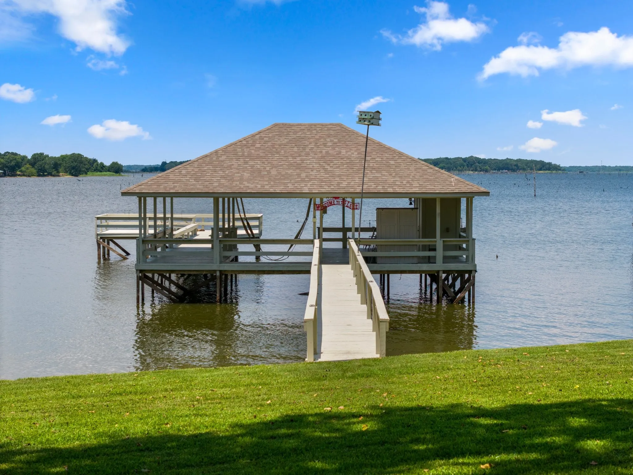 Single Family Residence For Sale in Rains County , 813 Rs County Road 3346, Emory, Texas 75440, 3 Bedroom, 2 Bathroom, 2 Garage spaces, 2,011 Sqft, built in 2005, mls#21336007, Real Estate Agent in Emory, Homes For Sale in Rains county, Homes For Sale in Emory, Realtor in Emory Texas, Real Estate Brokerage Independent Realty Texas, Luminita Cordes Realtor