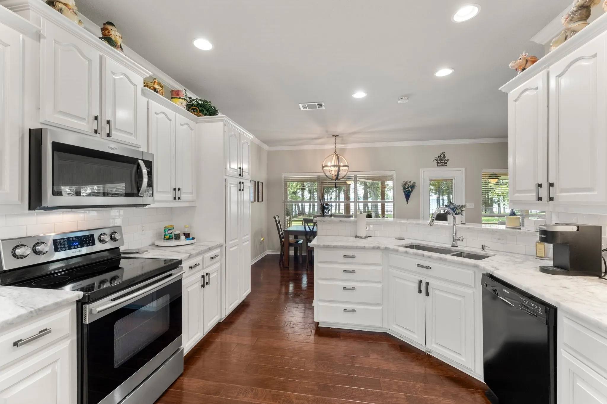 Single Family Residence For Sale in Rains County , 813 Rs County Road 3346, Emory, Texas 75440, 3 Bedroom, 2 Bathroom, 2 Garage spaces, 2,011 Sqft, built in 2005, mls#21336007, Real Estate Agent in Emory, Homes For Sale in Rains county, Homes For Sale in Emory, Realtor in Emory Texas, Real Estate Brokerage Independent Realty Texas, Luminita Cordes Realtor