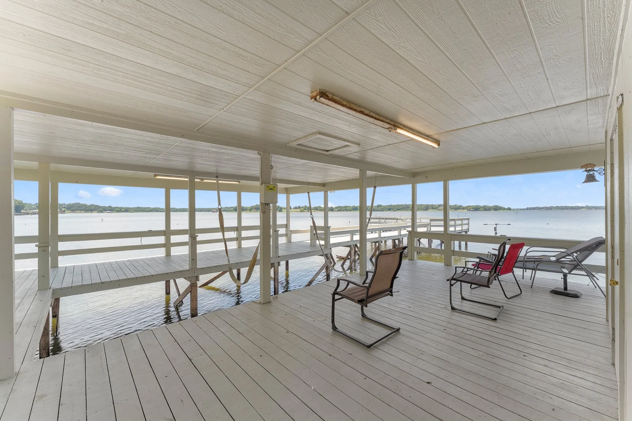 Single Family Residence For Sale in Rains County , 813 Rs County Road 3346, Emory, Texas 75440, 3 Bedroom, 2 Bathroom, 2 Garage spaces, 2,011 Sqft, built in 2005, mls#21336007, Real Estate Agent in Emory, Homes For Sale in Rains county, Homes For Sale in Emory, Realtor in Emory Texas, Real Estate Brokerage Independent Realty Texas, Luminita Cordes Realtor