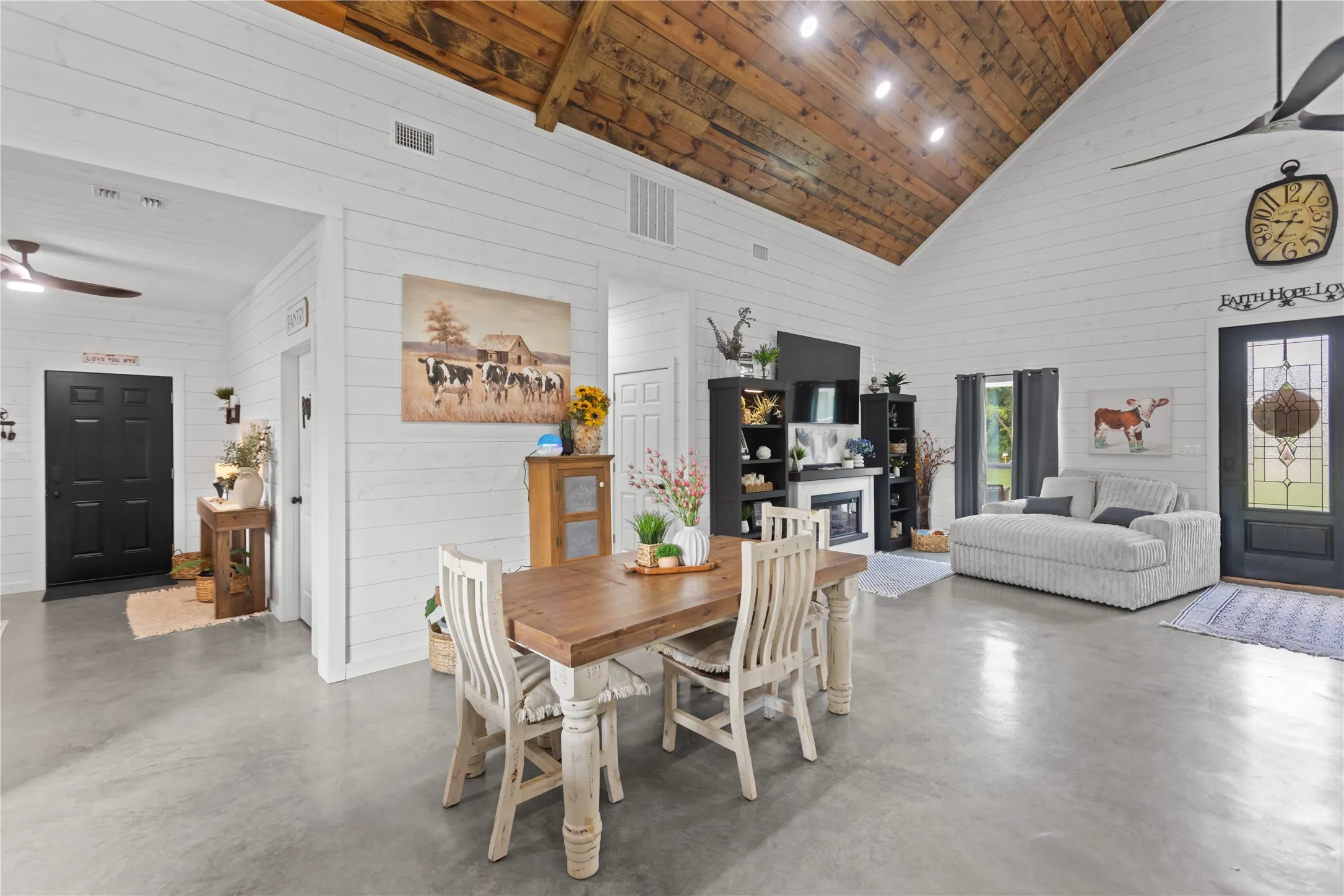 Single Family Residence For Sale in Lamar County , 7122 Farm Road 1499, Sumner, Texas 75486, 3 Bedroom, 3 Bathroom, 2 Garage spaces, 2,712 Sqft, built in 2025, mls#21336060, Real Estate Agent in Sumner, Homes For Sale in Lamar county, Homes For Sale in Sumner, Realtor in Sumner Texas, Real Estate Brokerage Independent Realty Texas, Luminita Cordes Realtor