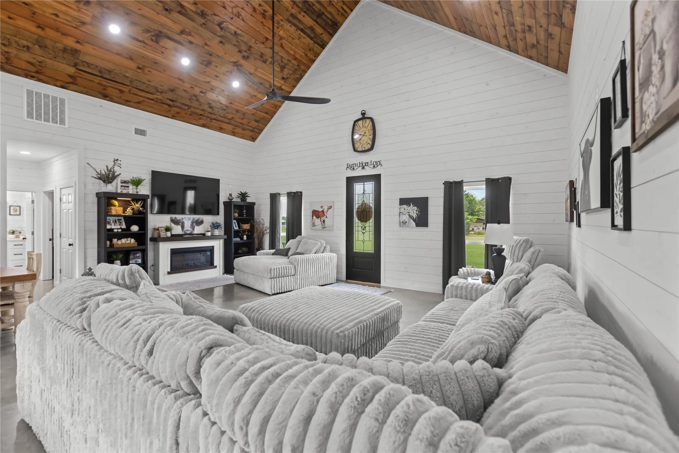 Single Family Residence For Sale in Lamar County , 7122 Farm Road 1499, Sumner, Texas 75486, 3 Bedroom, 3 Bathroom, 2 Garage spaces, 2,712 Sqft, built in 2025, mls#21336060, Real Estate Agent in Sumner, Homes For Sale in Lamar county, Homes For Sale in Sumner, Realtor in Sumner Texas, Real Estate Brokerage Independent Realty Texas, Luminita Cordes Realtor