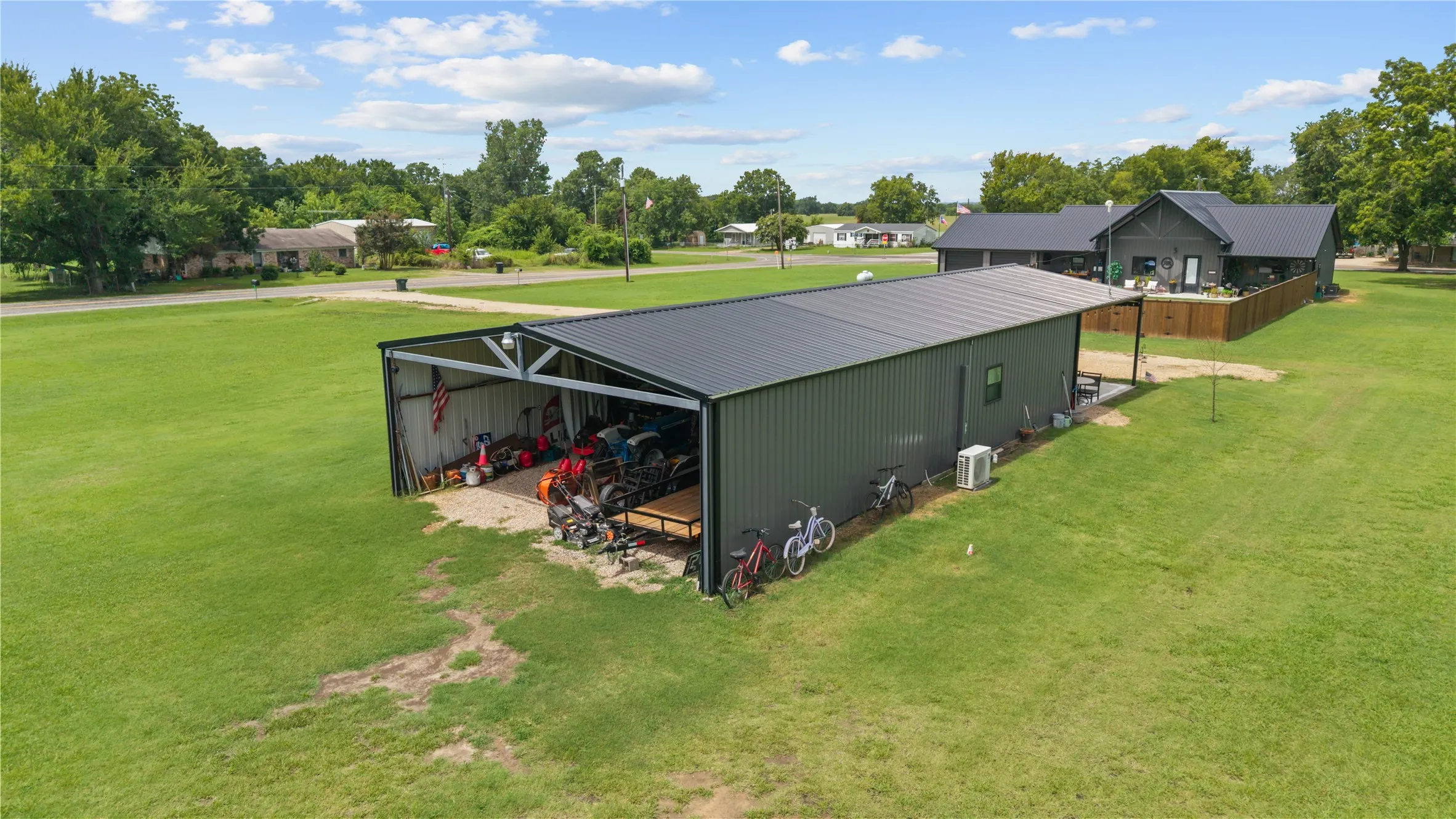 Single Family Residence For Sale in Lamar County , 7122 Farm Road 1499, Sumner, Texas 75486, 3 Bedroom, 3 Bathroom, 2 Garage spaces, 2,712 Sqft, built in 2025, mls#21336060, Real Estate Agent in Sumner, Homes For Sale in Lamar county, Homes For Sale in Sumner, Realtor in Sumner Texas, Real Estate Brokerage Independent Realty Texas, Luminita Cordes Realtor