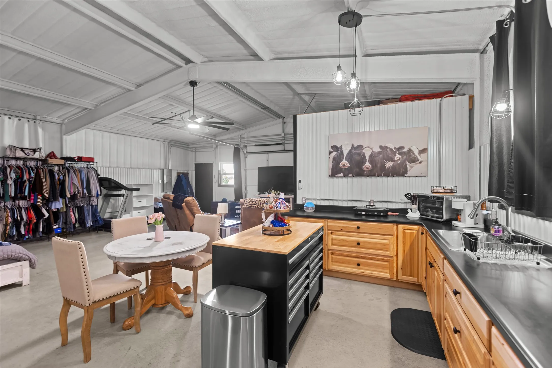 Single Family Residence For Sale in Lamar County , 7122 Farm Road 1499, Sumner, Texas 75486, 3 Bedroom, 3 Bathroom, 2 Garage spaces, 2,712 Sqft, built in 2025, mls#21336060, Real Estate Agent in Sumner, Homes For Sale in Lamar county, Homes For Sale in Sumner, Realtor in Sumner Texas, Real Estate Brokerage Independent Realty Texas, Luminita Cordes Realtor