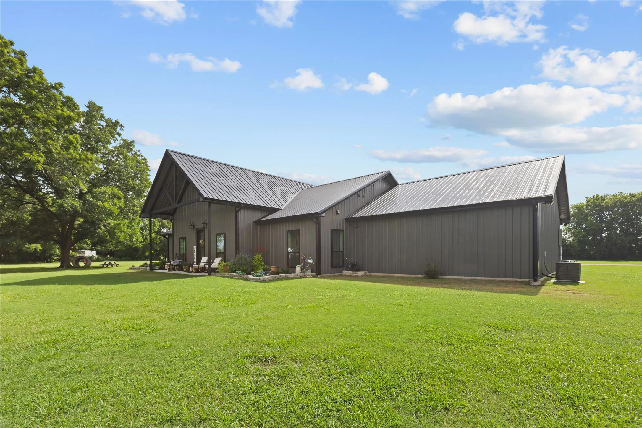 Single Family Residence For Sale in Lamar County , 7122 Farm Road 1499, Sumner, Texas 75486, 3 Bedroom, 3 Bathroom, 2 Garage spaces, 2,712 Sqft, built in 2025, mls#21336060, Real Estate Agent in Sumner, Homes For Sale in Lamar county, Homes For Sale in Sumner, Realtor in Sumner Texas, Real Estate Brokerage Independent Realty Texas, Luminita Cordes Realtor