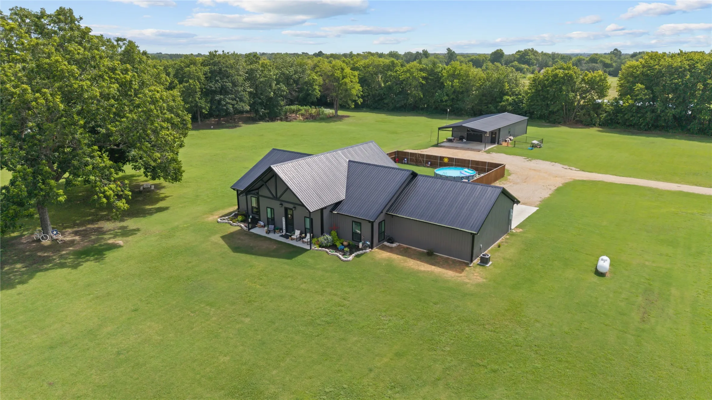 Single Family Residence For Sale in Lamar County , 7122 Farm Road 1499, Sumner, Texas 75486, 3 Bedroom, 3 Bathroom, 2 Garage spaces, 2,712 Sqft, built in 2025, mls#21336060, Real Estate Agent in Sumner, Homes For Sale in Lamar county, Homes For Sale in Sumner, Realtor in Sumner Texas, Real Estate Brokerage Independent Realty Texas, Luminita Cordes Realtor