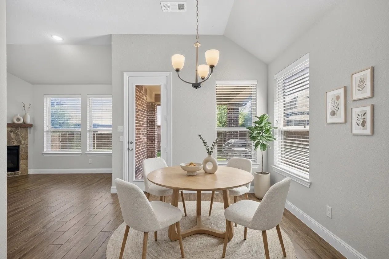 Single Family Residence For Sale in Parker County , 14917 Gentry Drive, Aledo, Texas 76008, 4 Bedroom, 3 Bathroom, 2 Garage spaces, 2,319 Sqft, built in 2018, mls#21336568, Real Estate Agent in Aledo, Homes For Sale in Parker county, Homes For Sale in Aledo, Realtor in Aledo Texas, Real Estate Brokerage Independent Realty Texas, Luminita Cordes Realtor