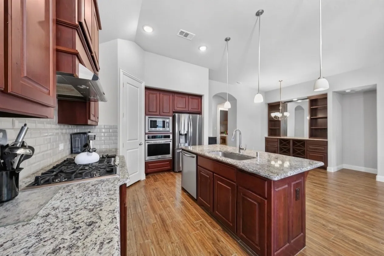 Single Family Residence For Sale in Parker County , 14917 Gentry Drive, Aledo, Texas 76008, 4 Bedroom, 3 Bathroom, 2 Garage spaces, 2,319 Sqft, built in 2018, mls#21336568, Real Estate Agent in Aledo, Homes For Sale in Parker county, Homes For Sale in Aledo, Realtor in Aledo Texas, Real Estate Brokerage Independent Realty Texas, Luminita Cordes Realtor