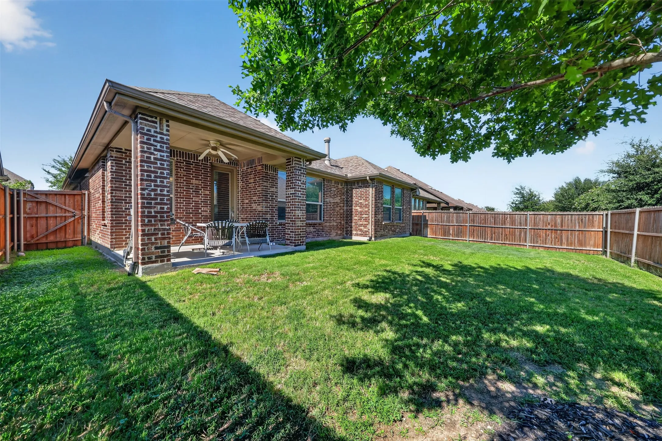 Single Family Residence For Sale in Parker County , 14917 Gentry Drive, Aledo, Texas 76008, 4 Bedroom, 3 Bathroom, 2 Garage spaces, 2,319 Sqft, built in 2018, mls#21336568, Real Estate Agent in Aledo, Homes For Sale in Parker county, Homes For Sale in Aledo, Realtor in Aledo Texas, Real Estate Brokerage Independent Realty Texas, Luminita Cordes Realtor