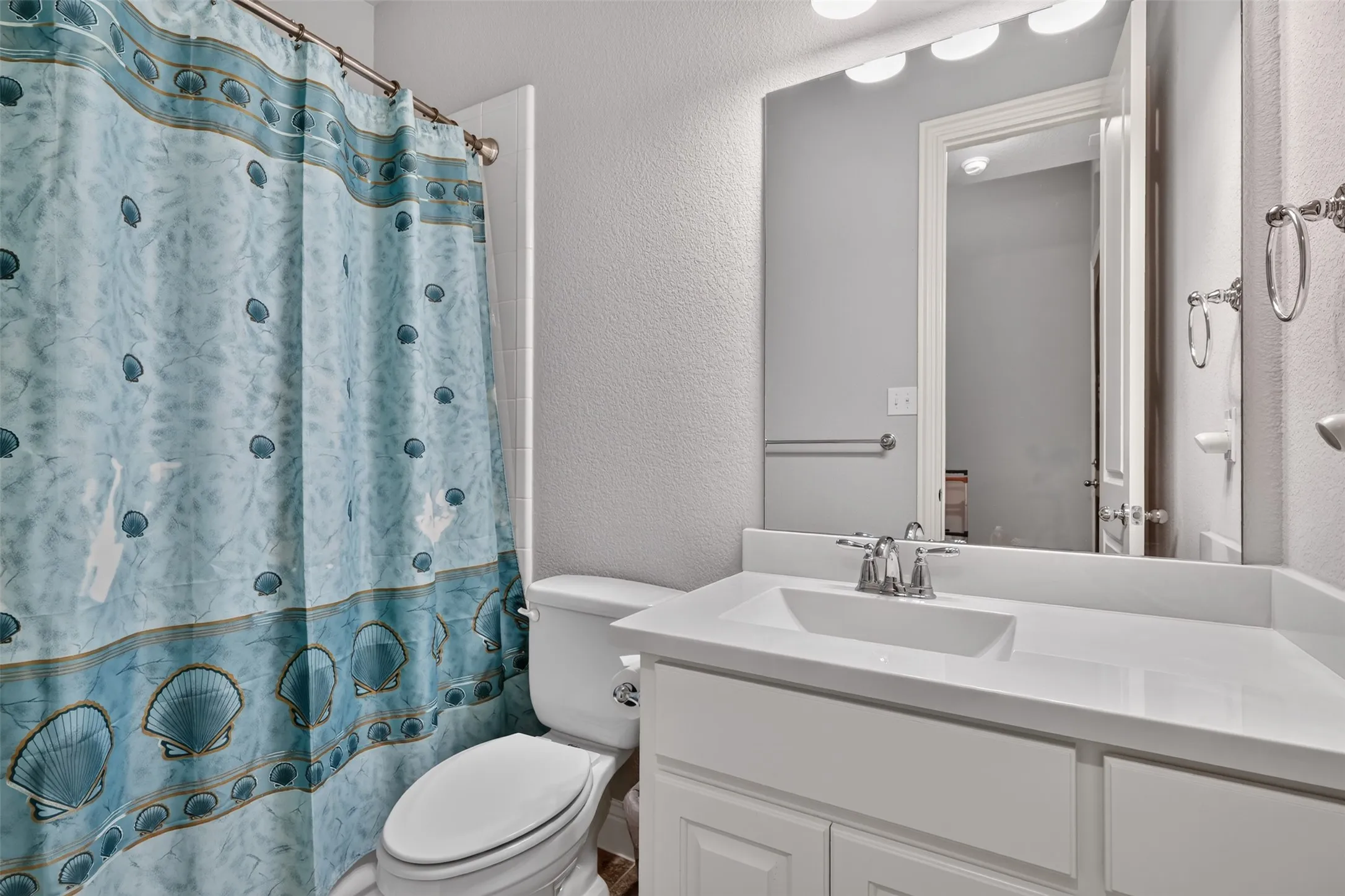 Single Family Residence For Sale in Parker County , 14917 Gentry Drive, Aledo, Texas 76008, 4 Bedroom, 3 Bathroom, 2 Garage spaces, 2,319 Sqft, built in 2018, mls#21336568, Real Estate Agent in Aledo, Homes For Sale in Parker county, Homes For Sale in Aledo, Realtor in Aledo Texas, Real Estate Brokerage Independent Realty Texas, Luminita Cordes Realtor