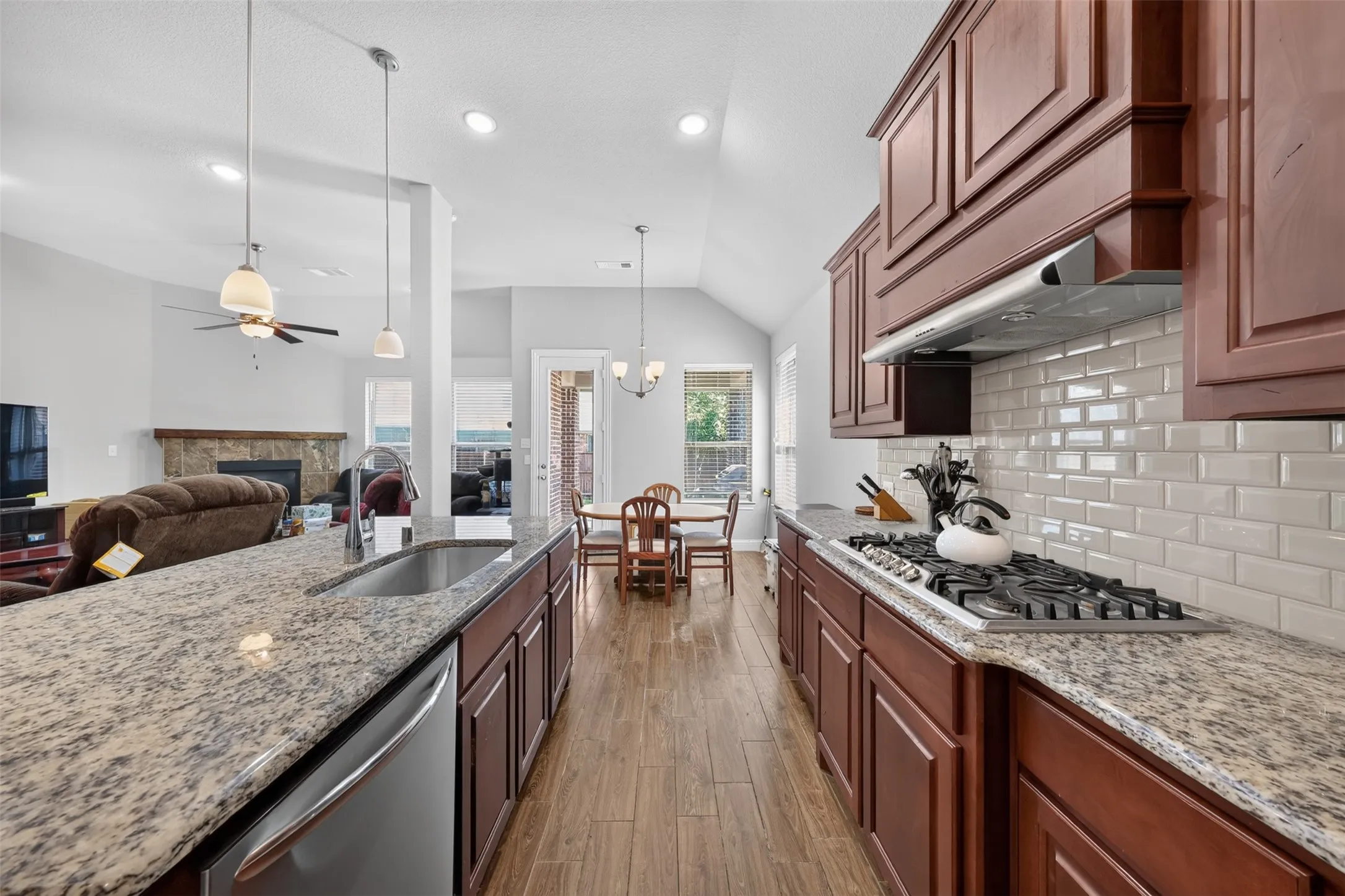 Single Family Residence For Sale in Parker County , 14917 Gentry Drive, Aledo, Texas 76008, 4 Bedroom, 3 Bathroom, 2 Garage spaces, 2,319 Sqft, built in 2018, mls#21336568, Real Estate Agent in Aledo, Homes For Sale in Parker county, Homes For Sale in Aledo, Realtor in Aledo Texas, Real Estate Brokerage Independent Realty Texas, Luminita Cordes Realtor