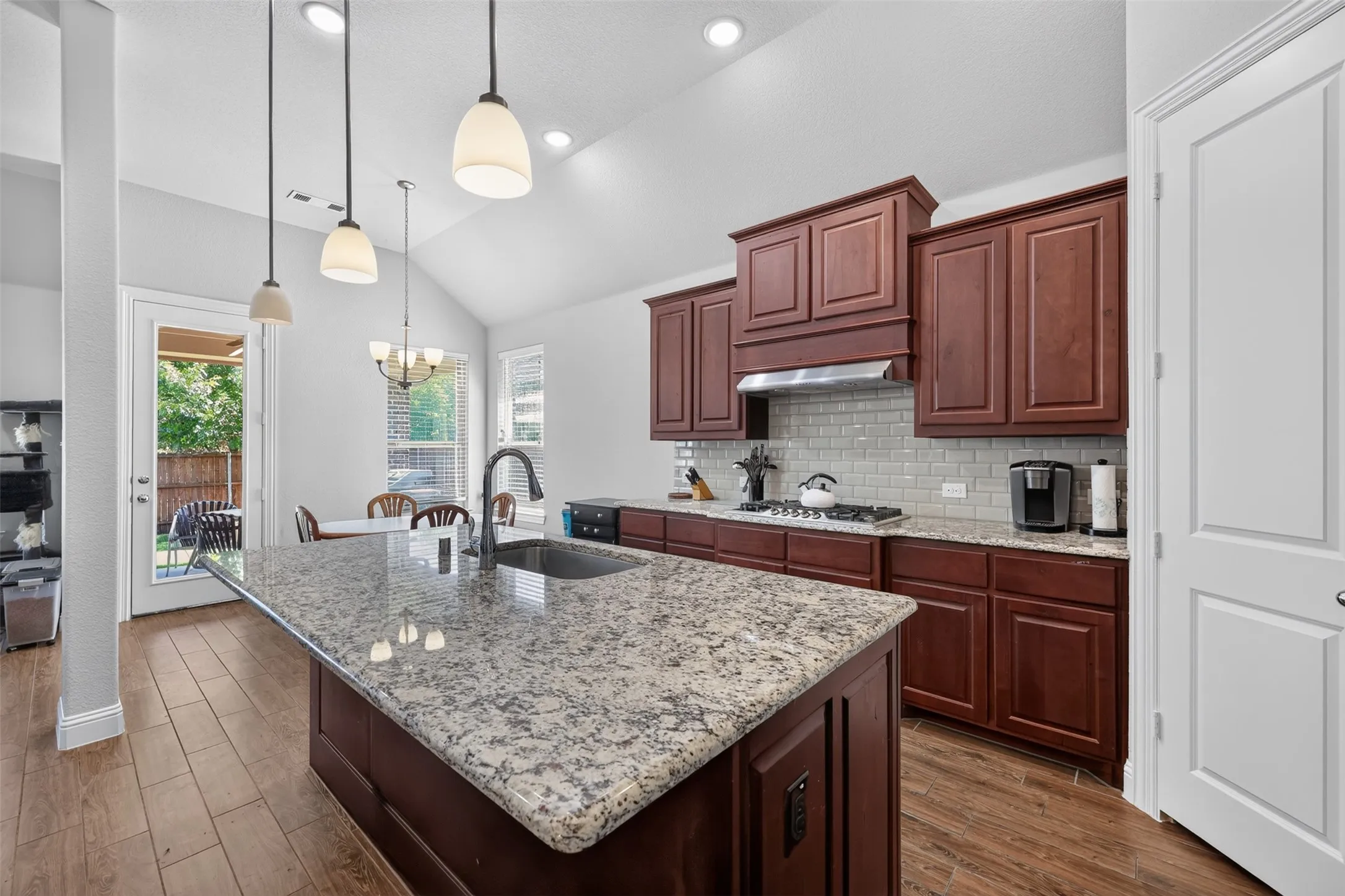 Single Family Residence For Sale in Parker County , 14917 Gentry Drive, Aledo, Texas 76008, 4 Bedroom, 3 Bathroom, 2 Garage spaces, 2,319 Sqft, built in 2018, mls#21336568, Real Estate Agent in Aledo, Homes For Sale in Parker county, Homes For Sale in Aledo, Realtor in Aledo Texas, Real Estate Brokerage Independent Realty Texas, Luminita Cordes Realtor