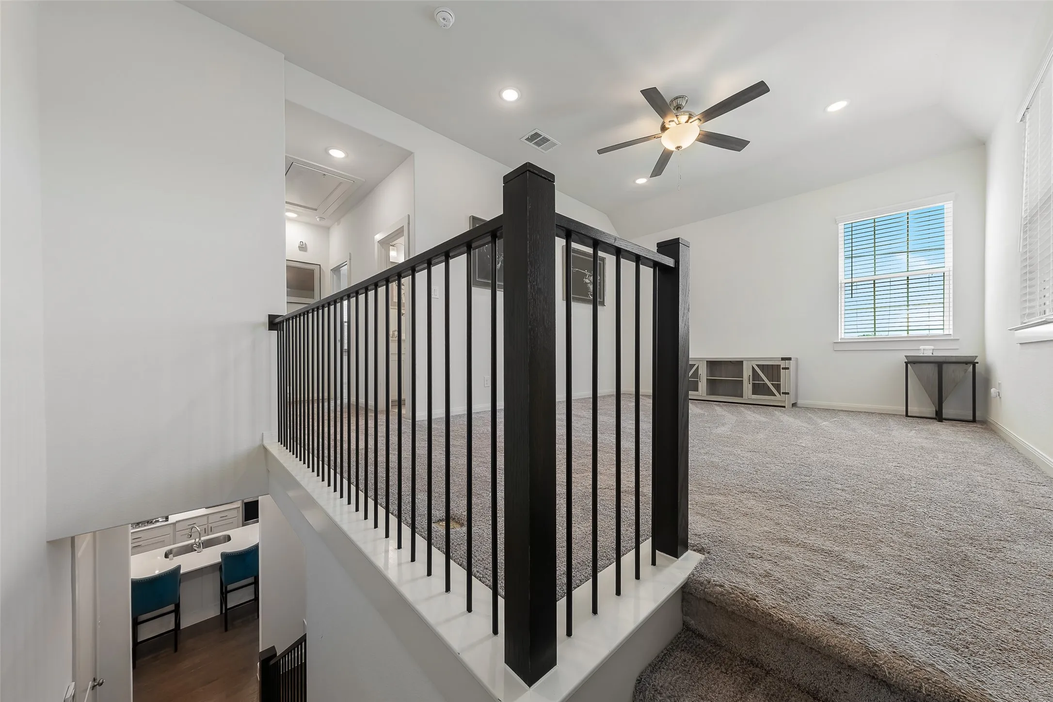 Single Family Residence For Sale in Collin County , 5825 Liberty Hill Drive, Mc Kinney, Texas 75070, 3 Bedroom, 3 Bathroom, 2 Garage spaces, 2,244 Sqft, built in 2019, mls#21335909, Real Estate Agent in Mc Kinney, Homes For Sale in Collin county, Homes For Sale in Mc Kinney, Realtor in Mc Kinney Texas, Real Estate Brokerage Independent Realty Texas, Luminita Cordes Realtor