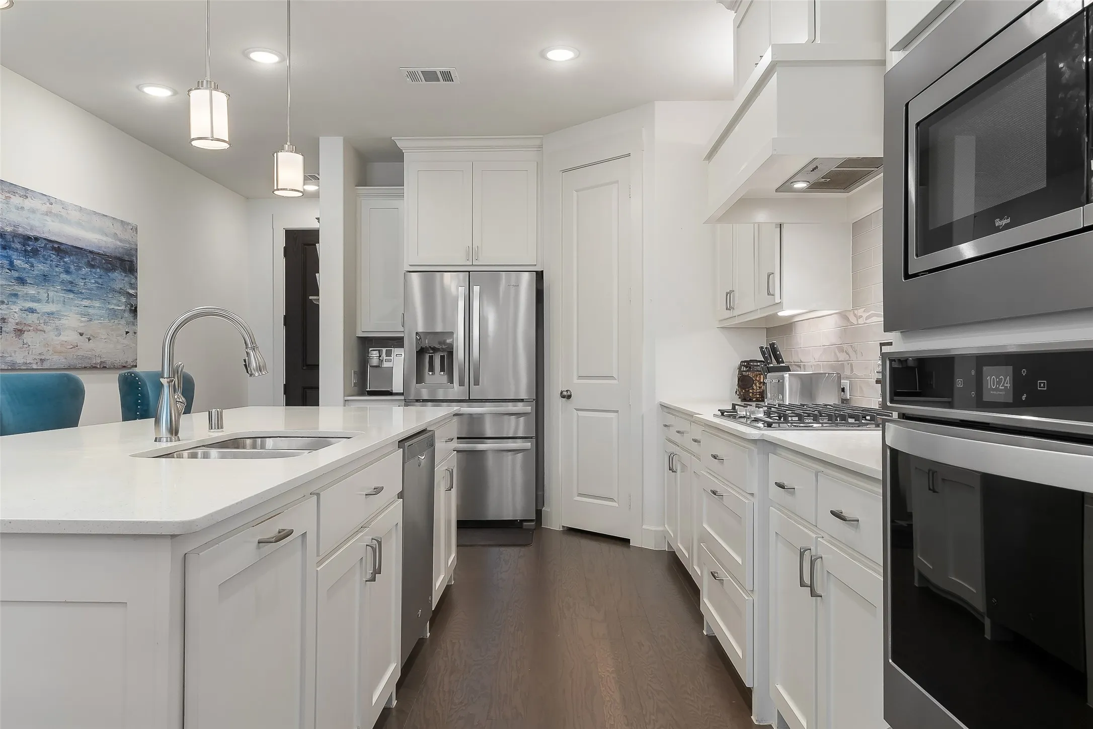 Single Family Residence For Sale in Collin County , 5825 Liberty Hill Drive, Mc Kinney, Texas 75070, 3 Bedroom, 3 Bathroom, 2 Garage spaces, 2,244 Sqft, built in 2019, mls#21335909, Real Estate Agent in Mc Kinney, Homes For Sale in Collin county, Homes For Sale in Mc Kinney, Realtor in Mc Kinney Texas, Real Estate Brokerage Independent Realty Texas, Luminita Cordes Realtor