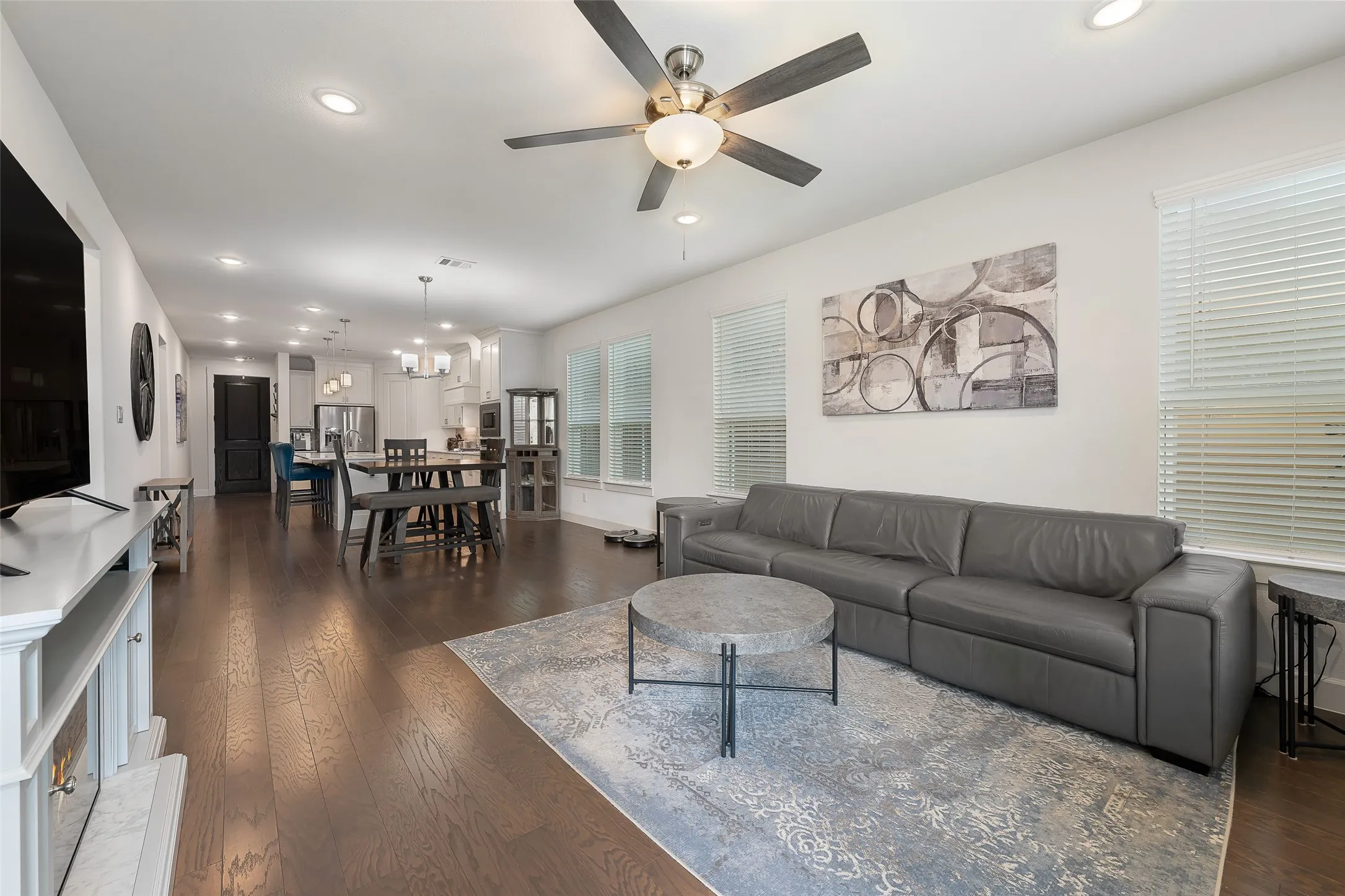Single Family Residence For Sale in Collin County , 5825 Liberty Hill Drive, Mc Kinney, Texas 75070, 3 Bedroom, 3 Bathroom, 2 Garage spaces, 2,244 Sqft, built in 2019, mls#21335909, Real Estate Agent in Mc Kinney, Homes For Sale in Collin county, Homes For Sale in Mc Kinney, Realtor in Mc Kinney Texas, Real Estate Brokerage Independent Realty Texas, Luminita Cordes Realtor