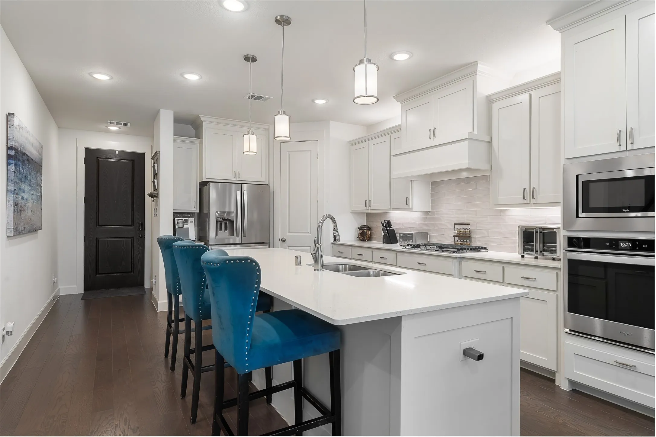 Single Family Residence For Sale in Collin County , 5825 Liberty Hill Drive, Mc Kinney, Texas 75070, 3 Bedroom, 3 Bathroom, 2 Garage spaces, 2,244 Sqft, built in 2019, mls#21335909, Real Estate Agent in Mc Kinney, Homes For Sale in Collin county, Homes For Sale in Mc Kinney, Realtor in Mc Kinney Texas, Real Estate Brokerage Independent Realty Texas, Luminita Cordes Realtor