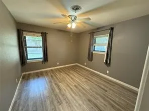 Single Family Residence For Rent in Ellis County , 1412 Hillcrest Street, Ennis, Texas 75119, 3 Bedroom, 2 Bathroom, 2 Garage spaces, 1,538 Sqft, built in 1960, mls#21336597, Real Estate Agent in Ennis, Homes For Rent in Ellis county, Homes For Rent in Ennis, Realtor in Ennis Texas, Real Estate Brokerage Independent Realty Texas, Luminita Cordes Realtor