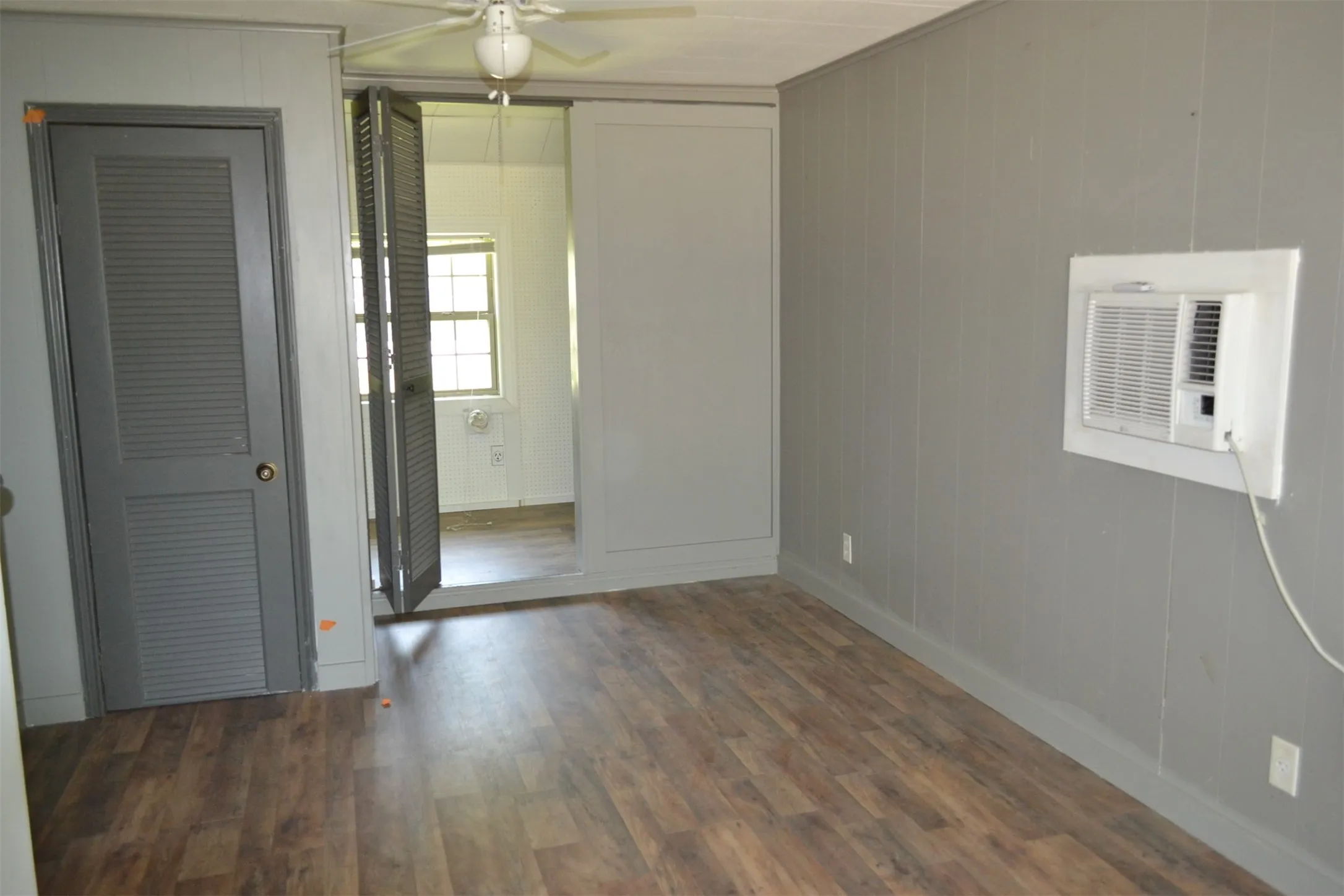Single Family Residence For Sale in Mc Lennan County , 709 N 43rd Street, Waco, Texas 76710, 4 Bedroom, 2 Bathroom, Garage spaces, 1,873 Sqft, built in 1950, mls#21336218, Real Estate Agent in Waco, Homes For Sale in Mc Lennan county, Homes For Sale in Waco, Realtor in Waco Texas, Real Estate Brokerage Independent Realty Texas, Luminita Cordes Realtor