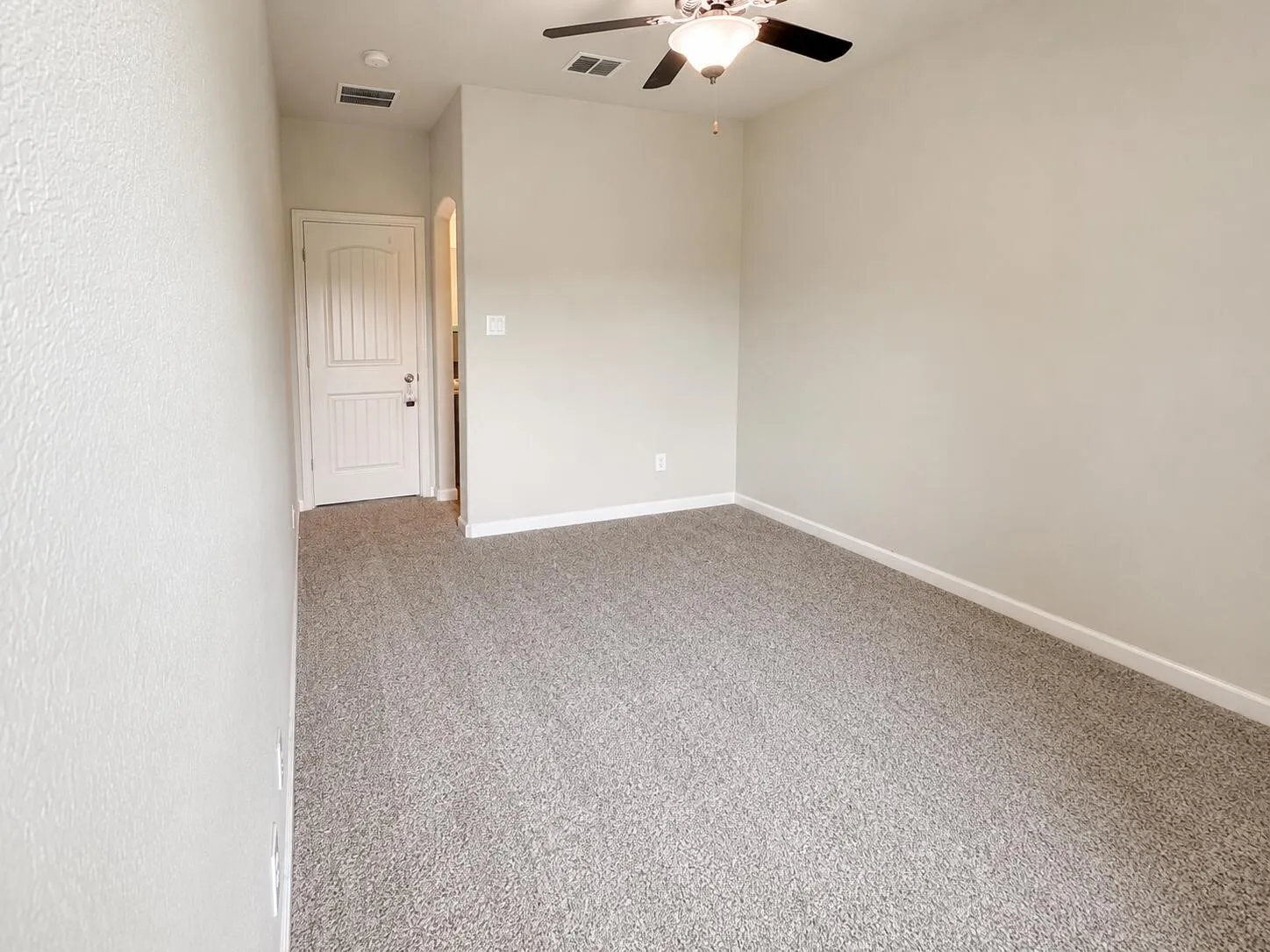Single Family Residence For Sale in Rockwall County , 347 Chamberlain Drive, Fate, Texas 75189, 4 Bedroom, 2 Bathroom, 2 Garage spaces, 2,051 Sqft, built in 2017, mls#21336600, Real Estate Agent in Fate, Homes For Sale in Rockwall county, Homes For Sale in Fate, Realtor in Fate Texas, Real Estate Brokerage Independent Realty Texas, Luminita Cordes Realtor