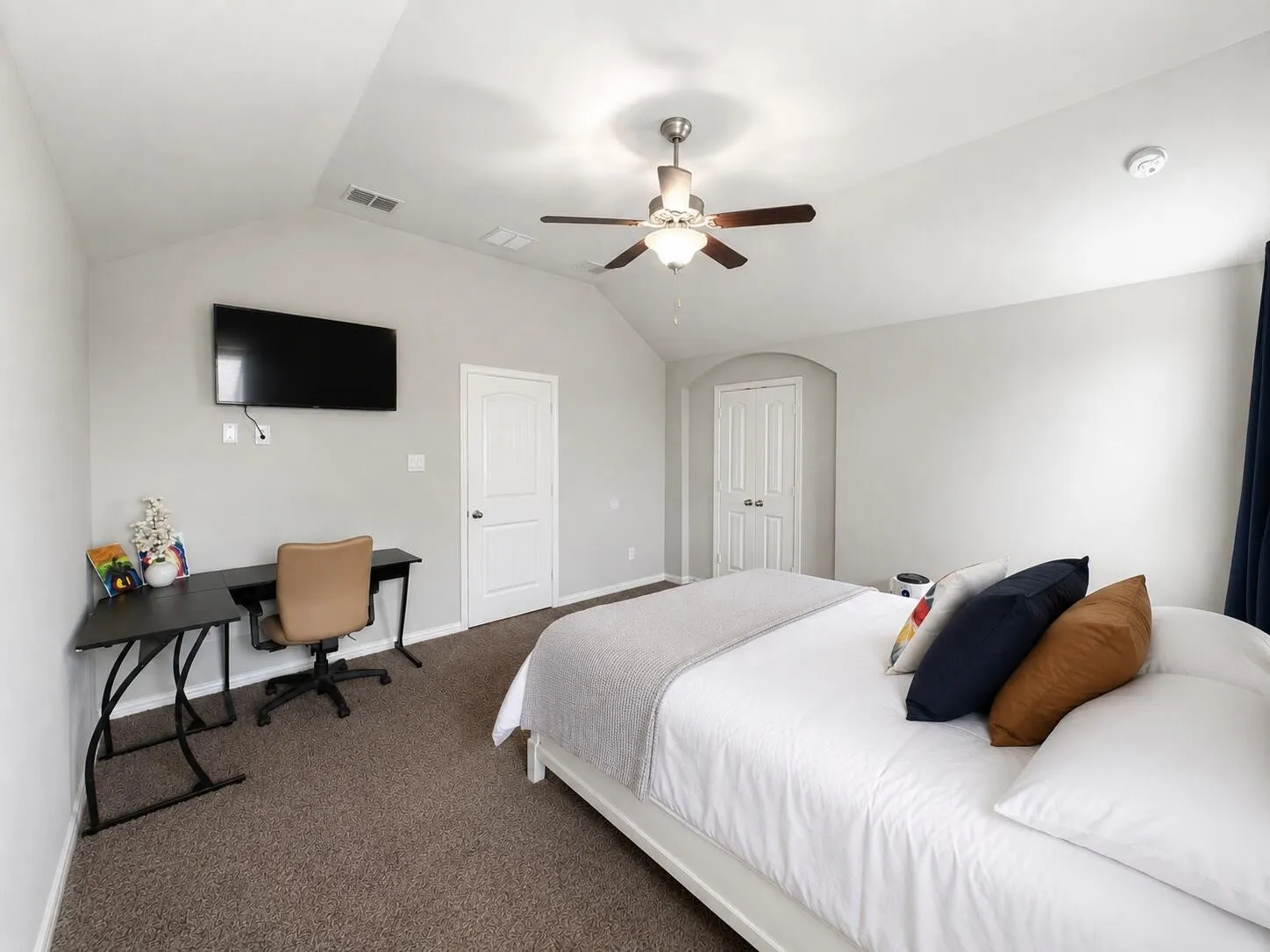 Single Family Residence For Sale in Rockwall County , 347 Chamberlain Drive, Fate, Texas 75189, 4 Bedroom, 2 Bathroom, 2 Garage spaces, 2,051 Sqft, built in 2017, mls#21336600, Real Estate Agent in Fate, Homes For Sale in Rockwall county, Homes For Sale in Fate, Realtor in Fate Texas, Real Estate Brokerage Independent Realty Texas, Luminita Cordes Realtor