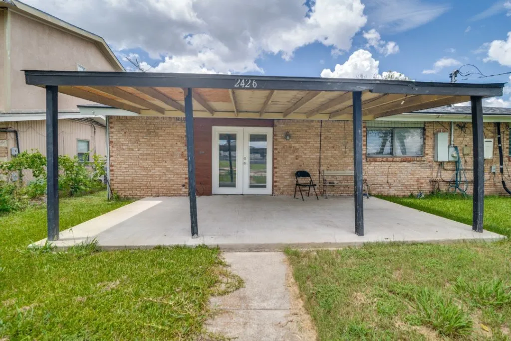 Single Family Residence For Sale in Dallas County , 2426 Whit Drive, Mesquite, Texas 75150, 3 Bedroom, 2 Bathroom, Garage spaces, 1,226 Sqft, built in 1964, mls#21336352, Real Estate Agent in Mesquite, Homes For Sale in Dallas county, Homes For Sale in Mesquite, Realtor in Mesquite Texas, Real Estate Brokerage Independent Realty Texas, Luminita Cordes Realtor