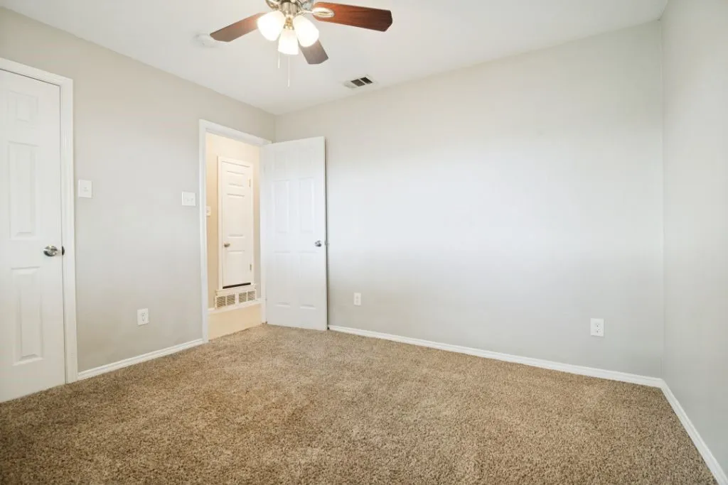 Single Family Residence For Sale in Dallas County , 2426 Whit Drive, Mesquite, Texas 75150, 3 Bedroom, 2 Bathroom, Garage spaces, 1,226 Sqft, built in 1964, mls#21336352, Real Estate Agent in Mesquite, Homes For Sale in Dallas county, Homes For Sale in Mesquite, Realtor in Mesquite Texas, Real Estate Brokerage Independent Realty Texas, Luminita Cordes Realtor