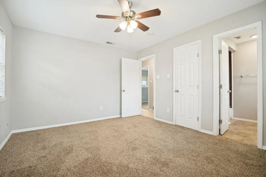 Single Family Residence For Sale in Dallas County , 2426 Whit Drive, Mesquite, Texas 75150, 3 Bedroom, 2 Bathroom, Garage spaces, 1,226 Sqft, built in 1964, mls#21336352, Real Estate Agent in Mesquite, Homes For Sale in Dallas county, Homes For Sale in Mesquite, Realtor in Mesquite Texas, Real Estate Brokerage Independent Realty Texas, Luminita Cordes Realtor