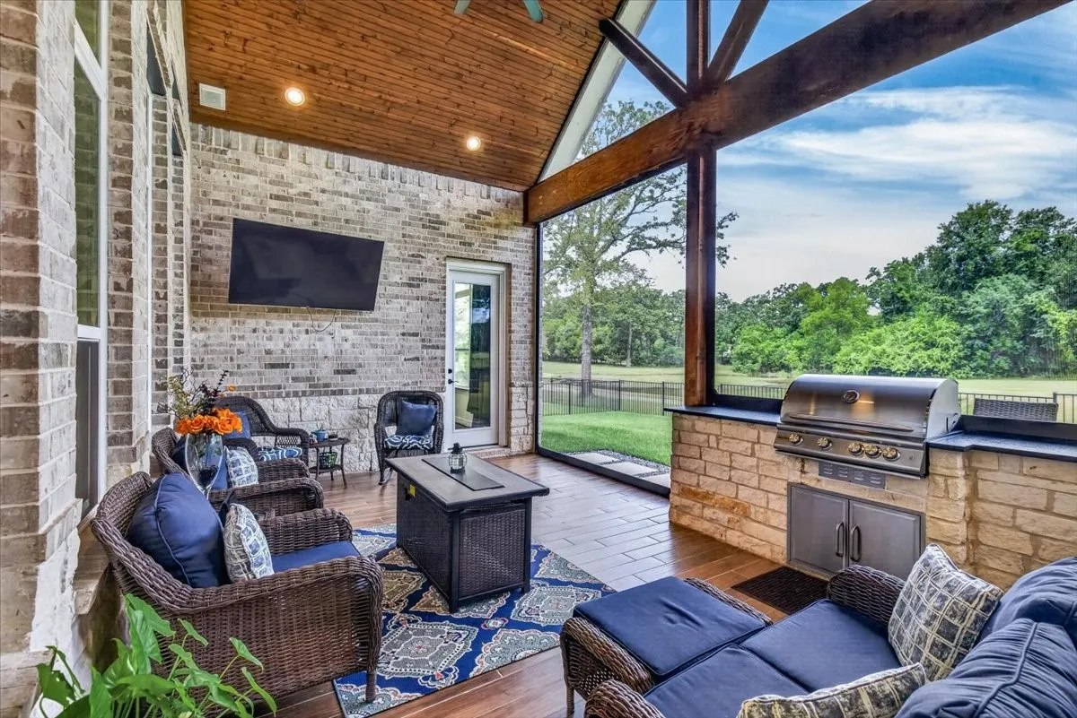 Single Family Residence For Sale in Henderson County , 181 Colonial Drive, Mabank, Texas 75156, 4 Bedroom, 4 Bathroom, 2 Garage spaces, 2,739 Sqft, built in 2022, mls#21336444, Real Estate Agent in Mabank, Homes For Sale in Henderson county, Homes For Sale in Mabank, Realtor in Mabank Texas, Real Estate Brokerage Independent Realty Texas, Luminita Cordes Realtor