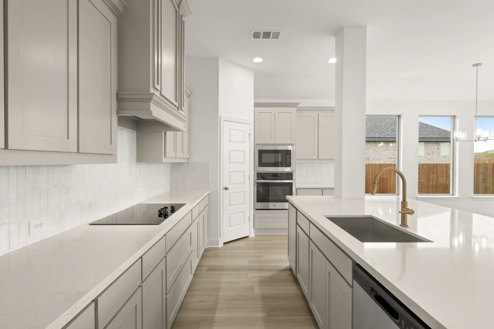 121 Trinity- Kitchen-3