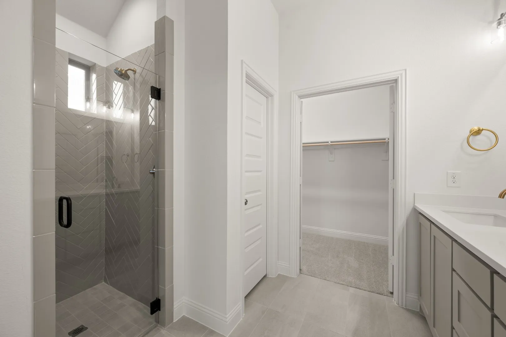 121 Trinity- Primary Suite-4