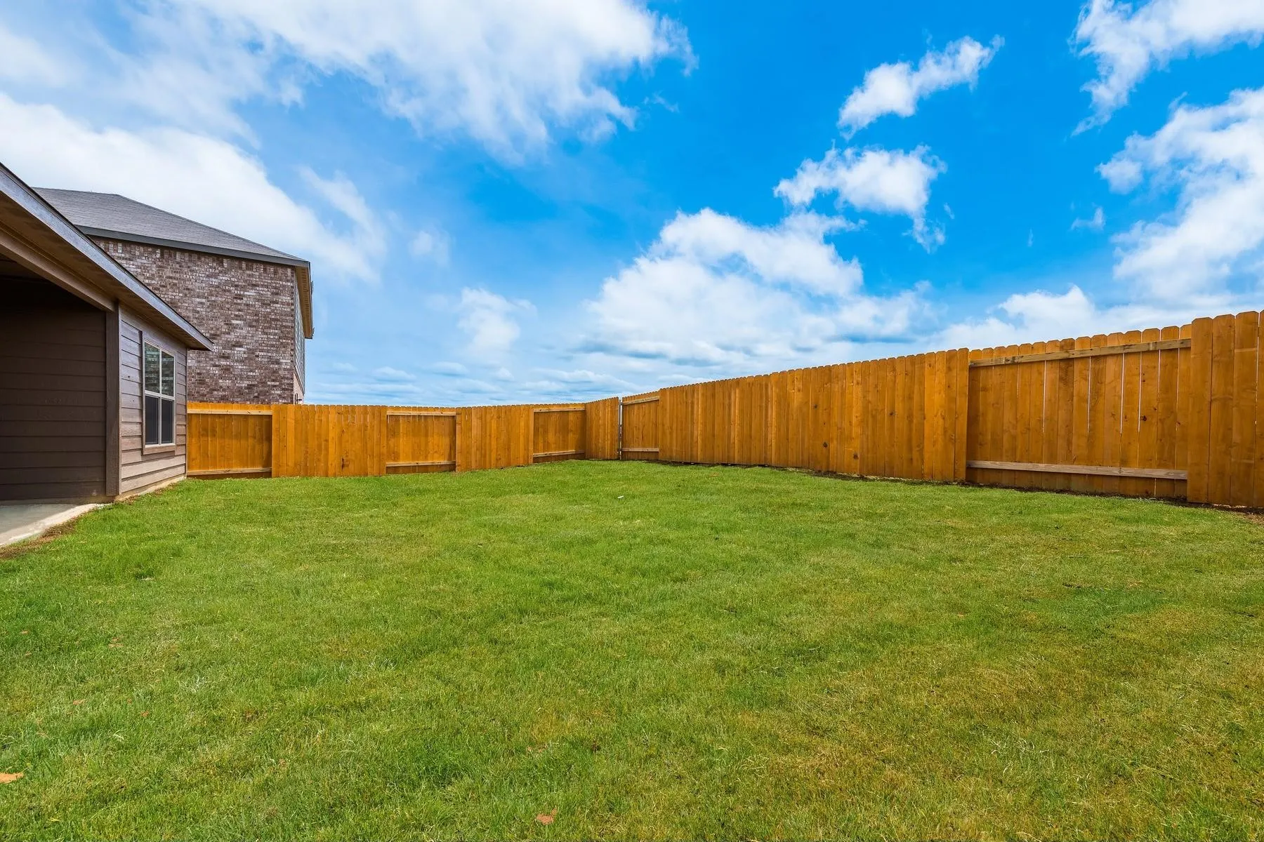 Single Family Residence For Sale in Ellis County , 303 Tidwell Drive, Ferris, Texas 75125, 3 Bedrooms, 2 Bathrooms, 2 Garage spaces, 1,379 Sqft, built in 2023, Price $250,000, mls#21331145, Real Estate Agent in Ferris, Homes For Sale in Ellis county, Homes For Sale in Ferris, Realtor in Ferris Texas, Real Estate Brokerage Independent Realty Texas, Luminita Cordes Realtor