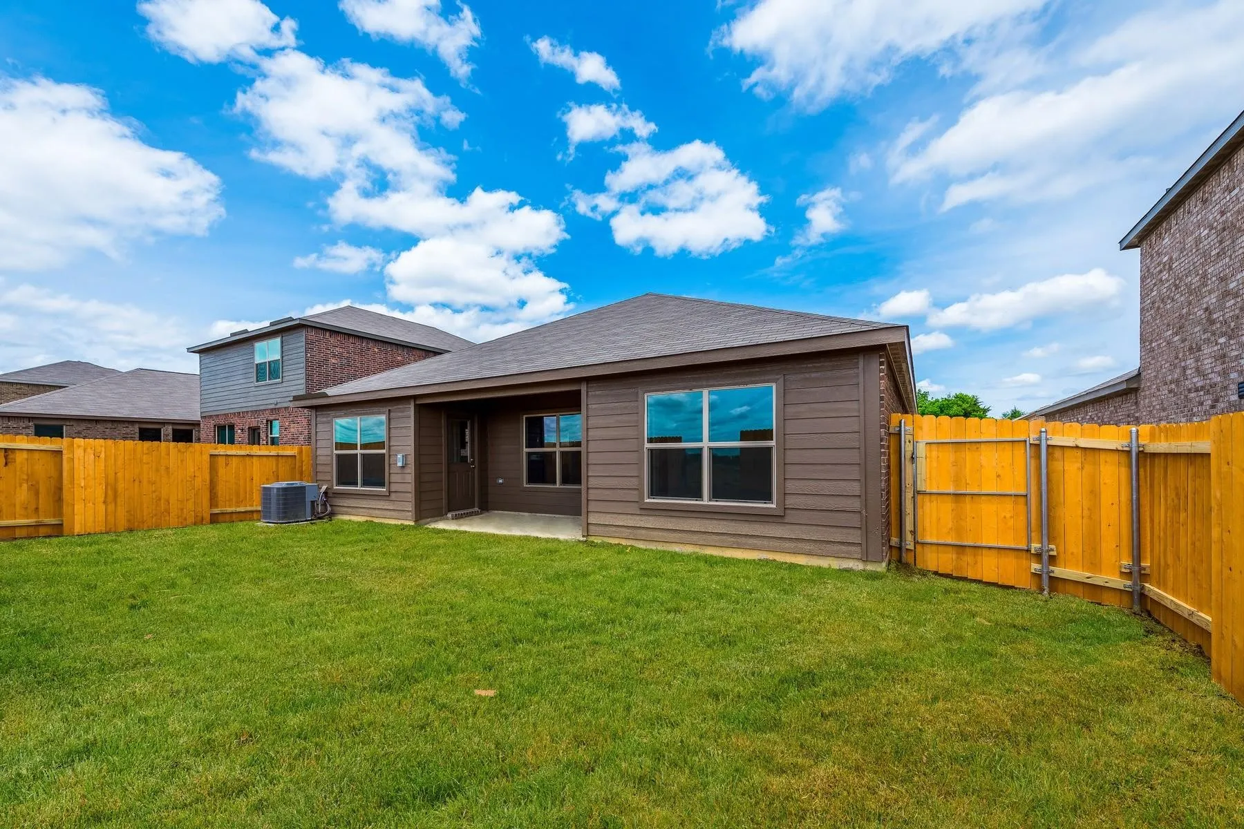 Single Family Residence For Sale in Ellis County , 303 Tidwell Drive, Ferris, Texas 75125, 3 Bedrooms, 2 Bathrooms, 2 Garage spaces, 1,379 Sqft, built in 2023, Price $250,000, mls#21331145, Real Estate Agent in Ferris, Homes For Sale in Ellis county, Homes For Sale in Ferris, Realtor in Ferris Texas, Real Estate Brokerage Independent Realty Texas, Luminita Cordes Realtor