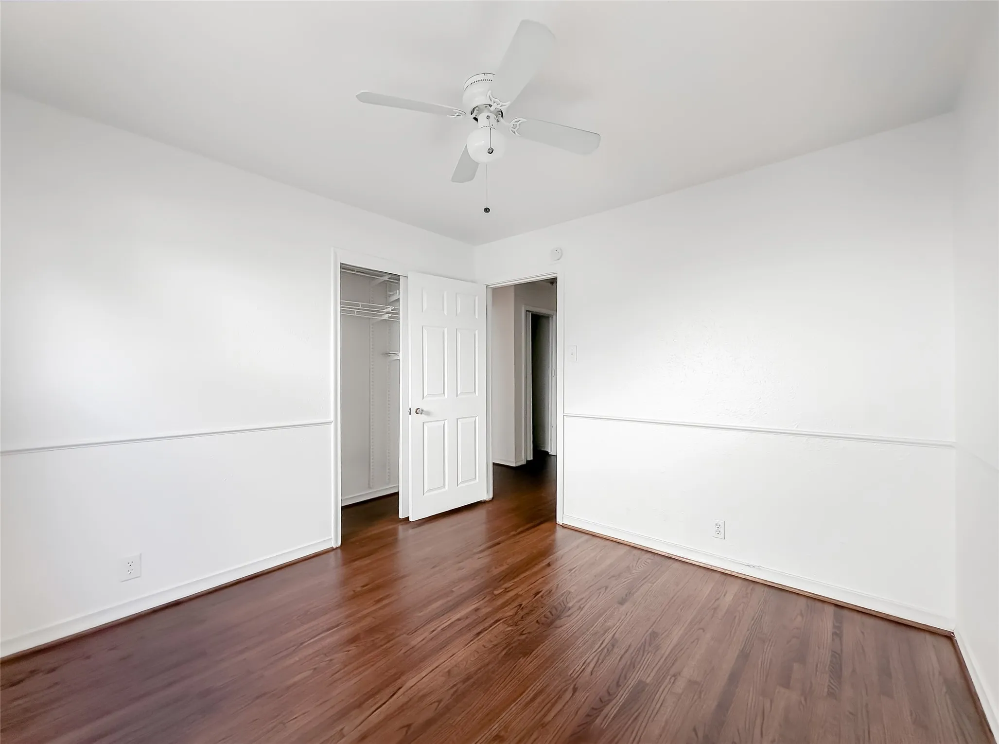 Single Family Residence For Rent in Dallas County , 3226 San Medina Avenue, Dallas, Texas 75228, 3 Bedroom, 2 Bathroom, 1 Garage spaces, 1,208 Sqft, built in 1954, mls#21309568, Real Estate Agent in Dallas, Homes For Rent in Dallas county, Homes For Rent in Dallas, Realtor in Dallas Texas, Real Estate Brokerage Independent Realty Texas, Luminita Cordes Realtor
